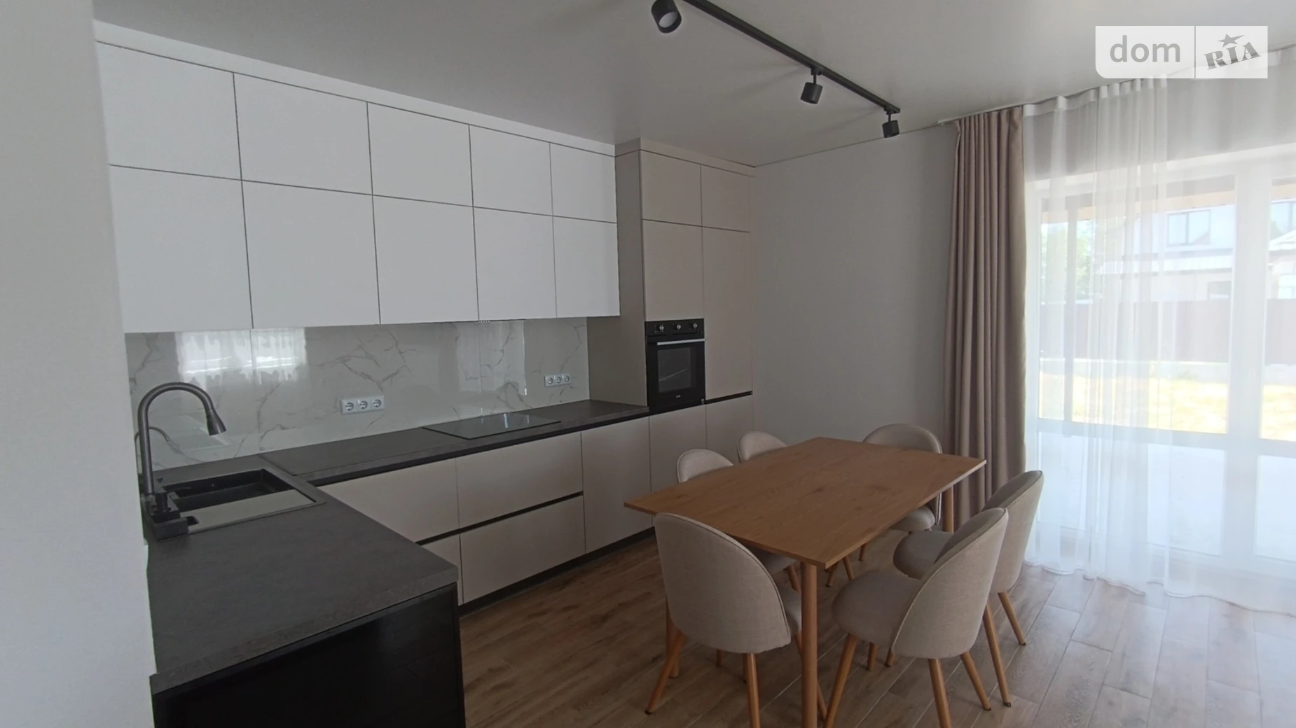 Продается дом на 2 этажа 120 кв. м с бассейном, цена: 190000 $ - фото 2