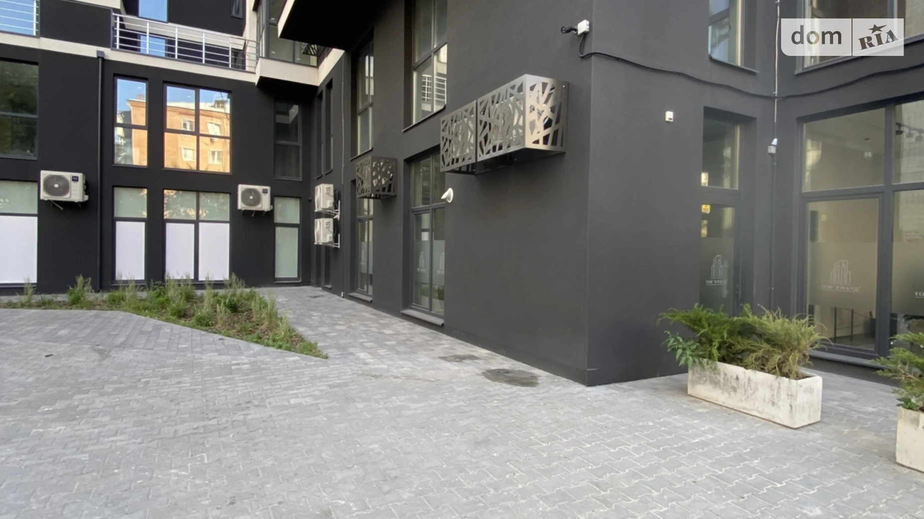 Продается офис 68 кв. м в бизнес-центре, цена: 238000 $ - фото 2