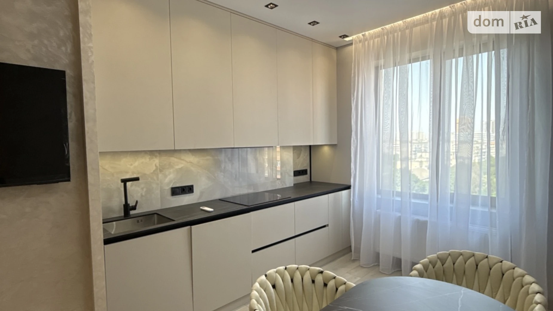 Продається 2-кімнатна квартира 67 кв. м у Одесі, вул. Педагогічна, 23 - фото 4
