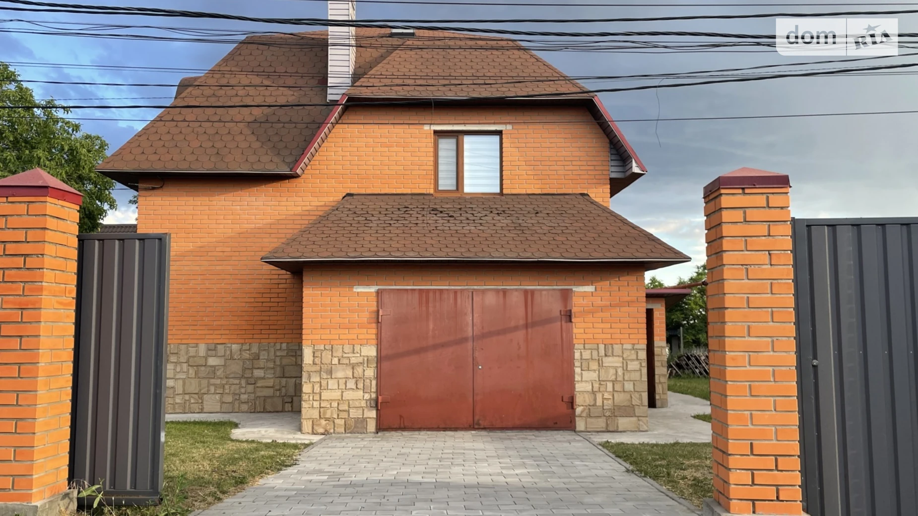Продается дом на 3 этажа 220 кв. м с террасой, цена: 230000 $ - фото 2