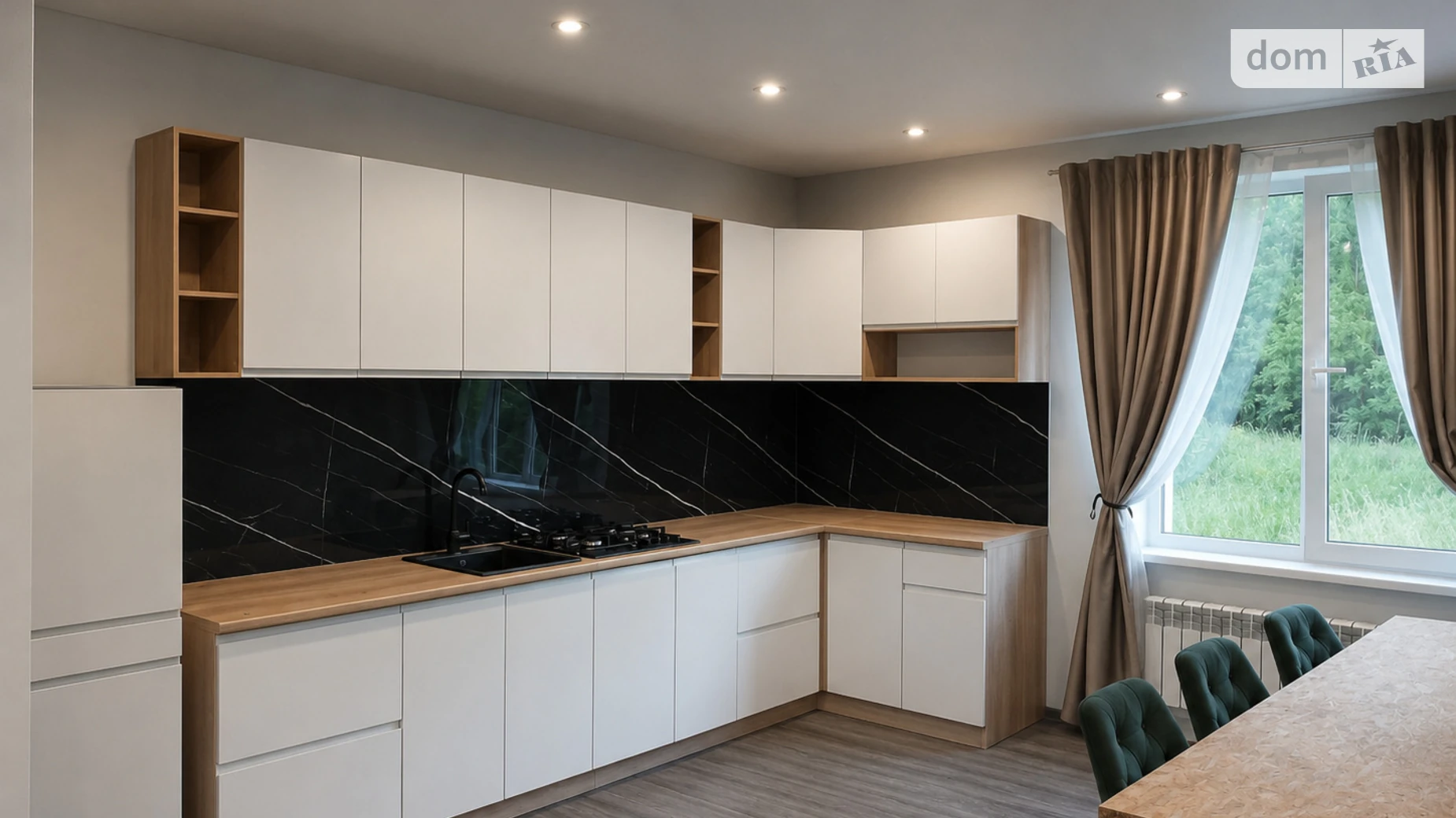 Продается дом на 2 этажа 240 кв. м с мансардой, цена: 135000 $ - фото 2