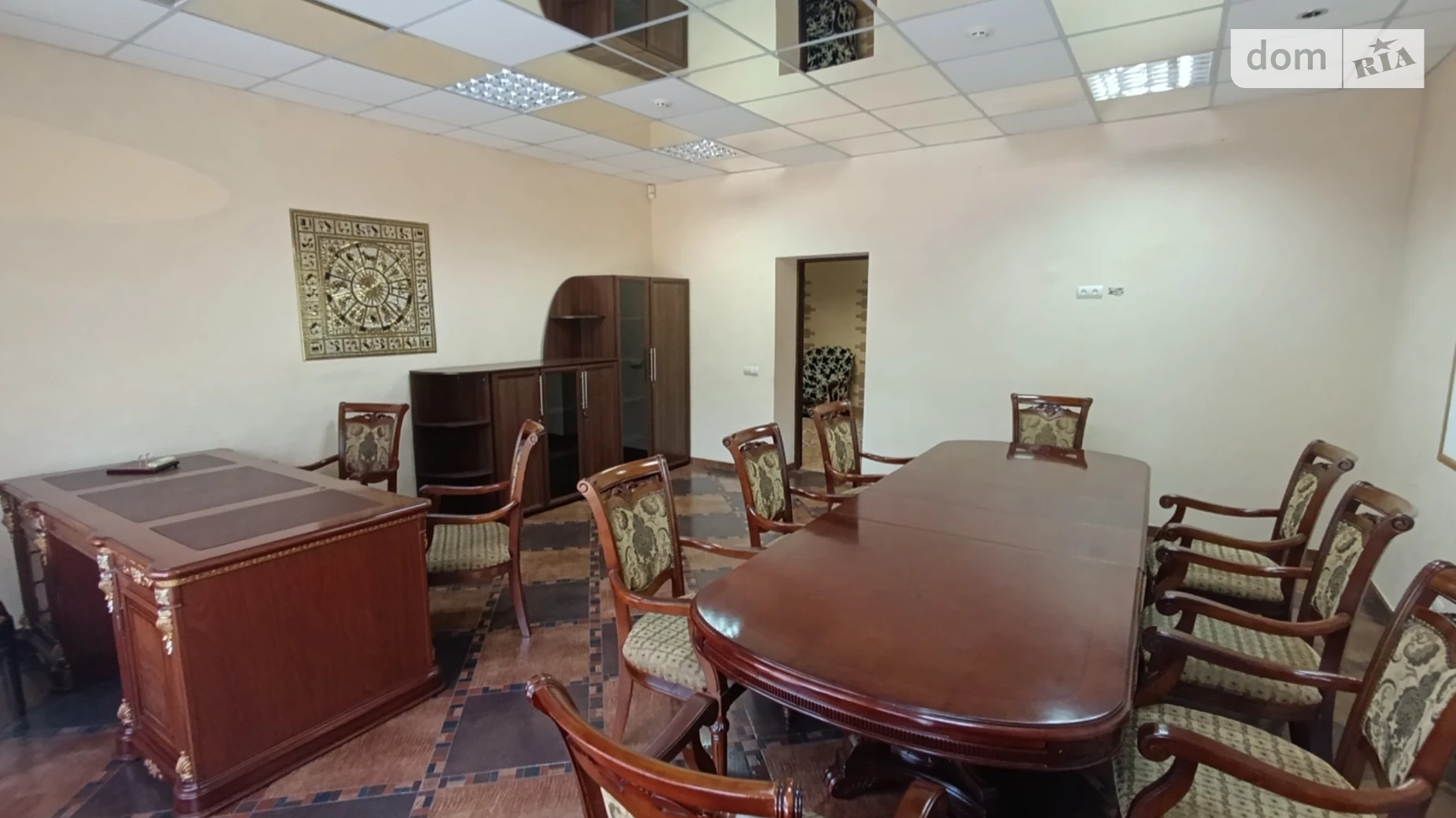 Сдается в аренду офис 220 кв. м в бизнес-центре, цена: 3000 $ - фото 3