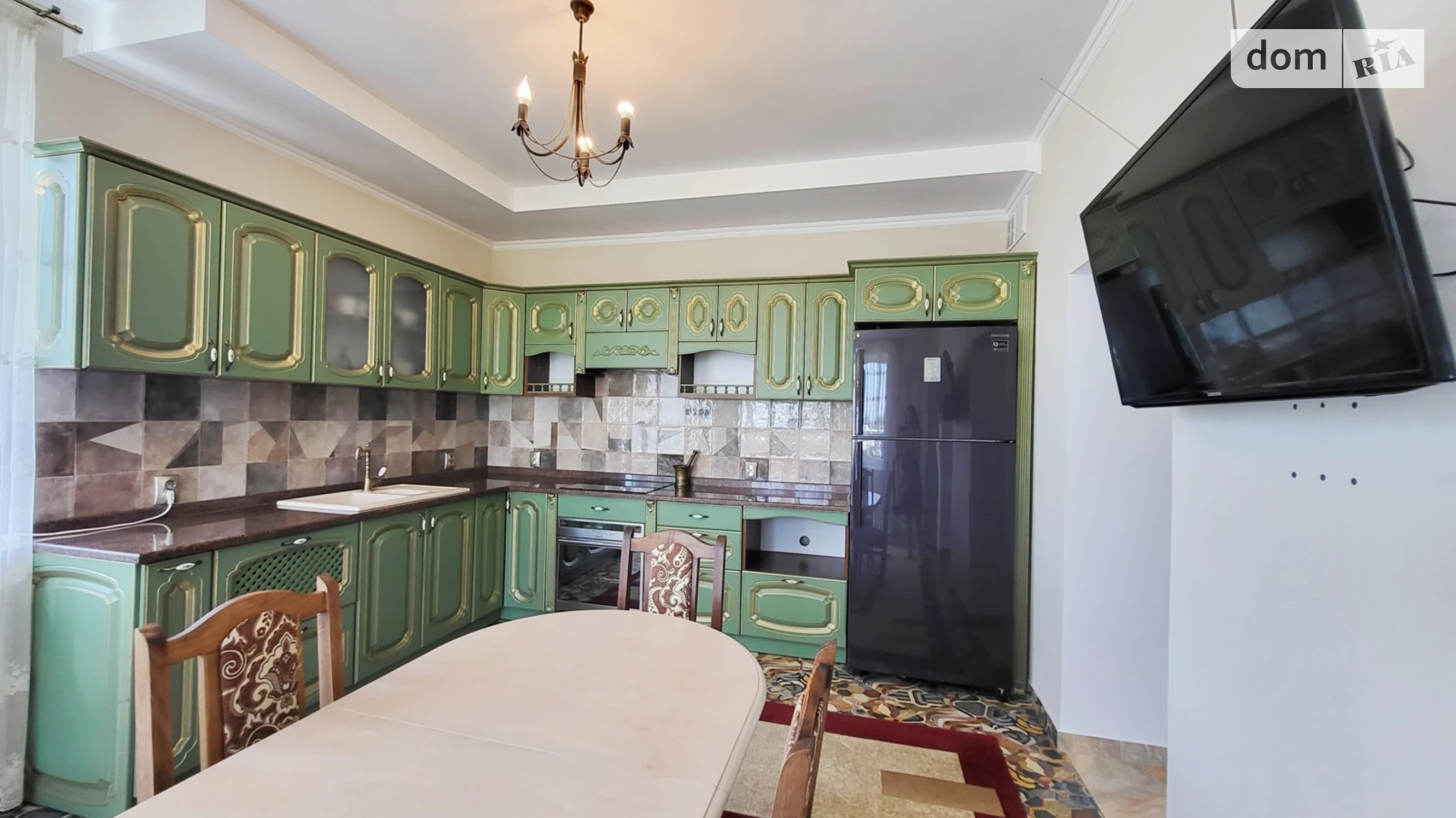 Продается дом на 2 этажа 281 кв. м с садом, цена: 330000 $ - фото 2