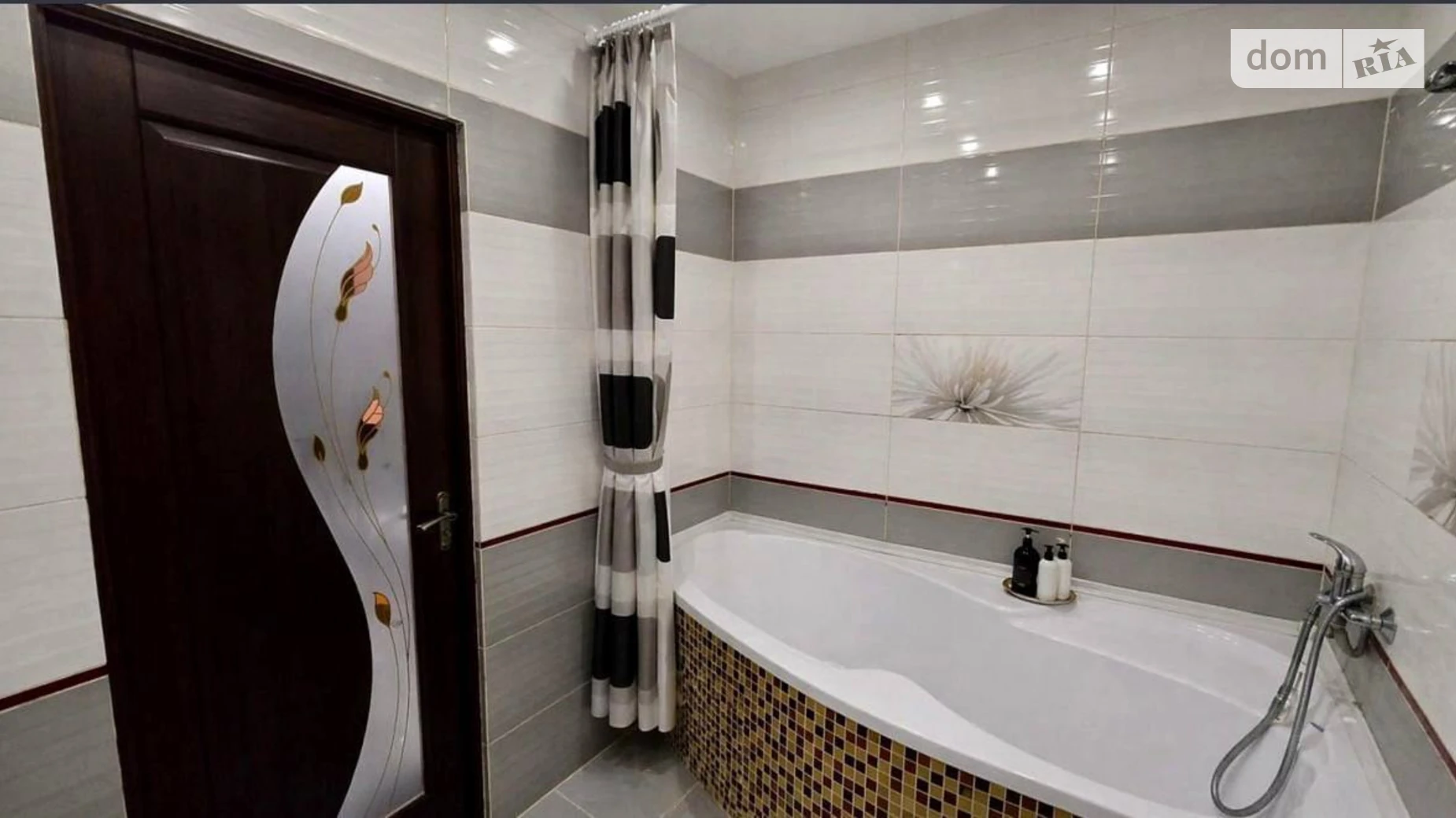Продается 2-комнатная квартира 90.1 кв. м в Ужгороде, цена: 125000 $ - фото 3