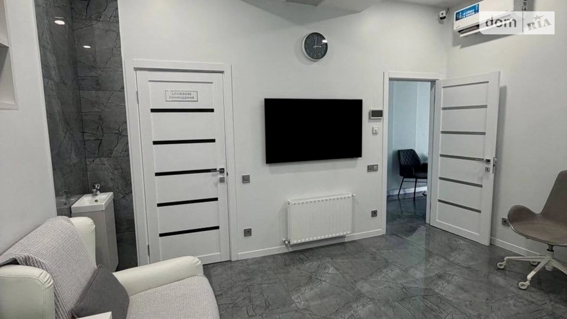 Продается офис 54.9 кв. м в бизнес-центре, цена: 90000 $ - фото 2
