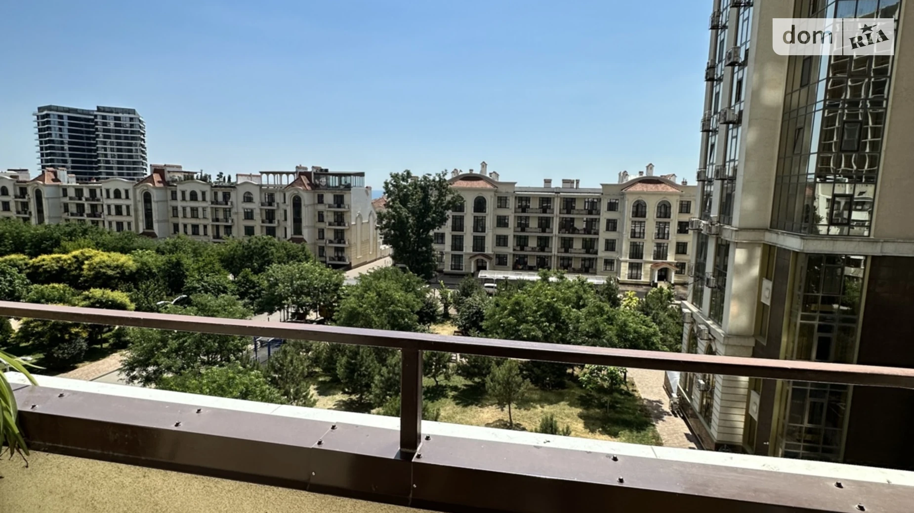 Сдается в аренду 1-комнатная квартира 45 кв. м в Одессе, бул. Французский, 60Б - фото 2