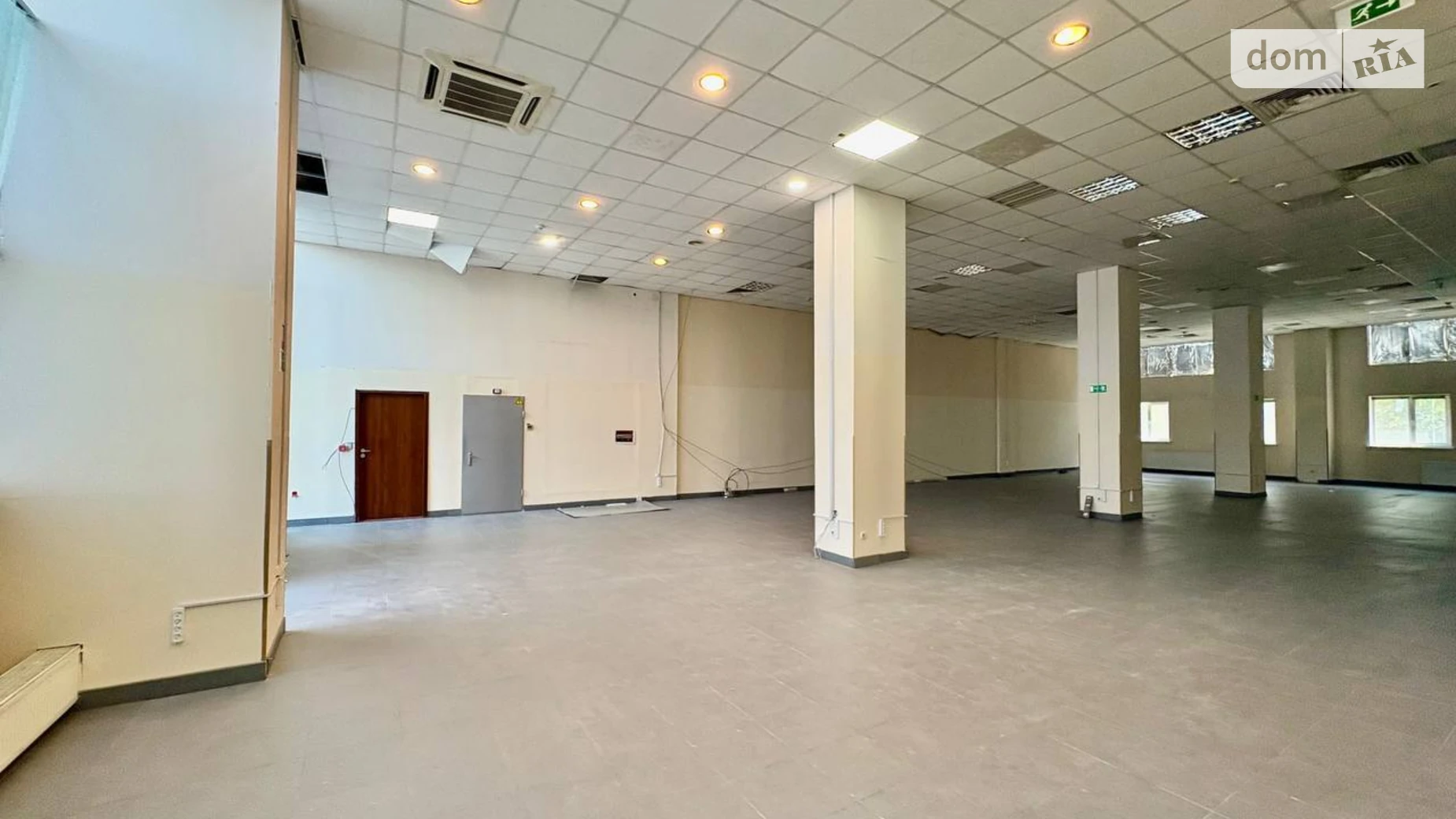 Сдается в аренду офис 820 кв. м в бизнес-центре, цена: 98400 грн - фото 4