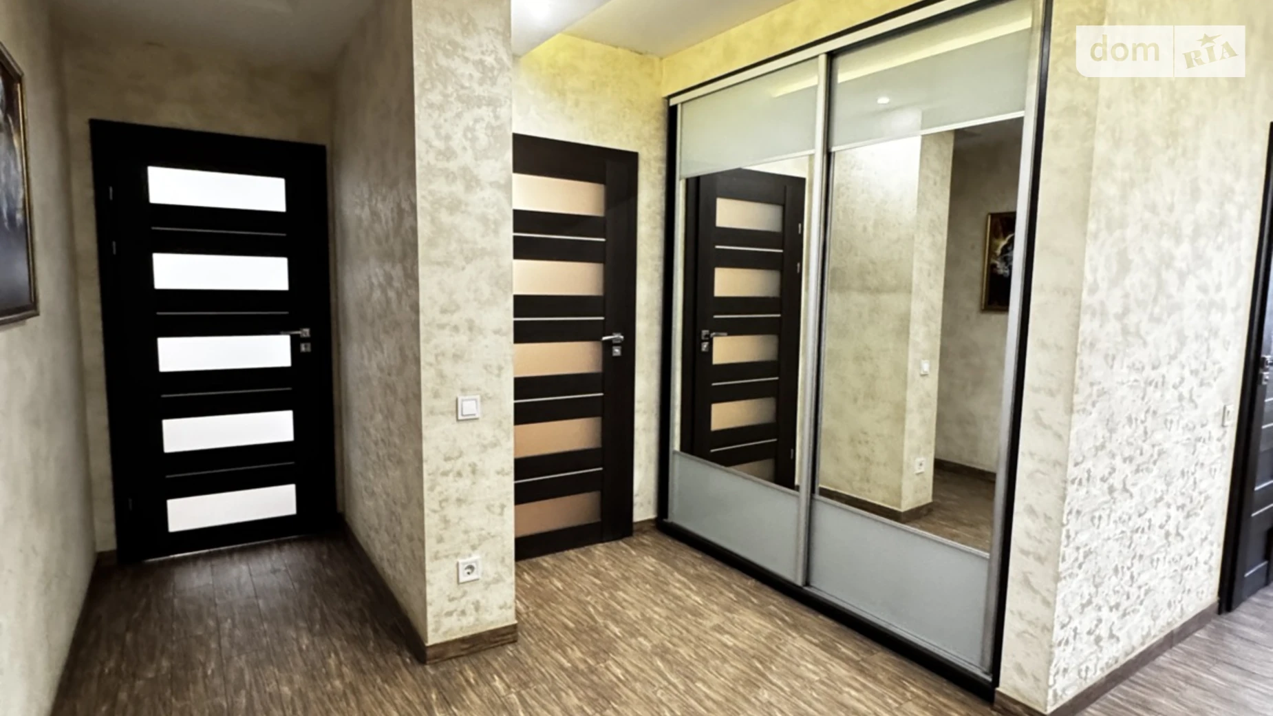 Продается помещения свободного назначения 129 кв. м в 9-этажном здании, цена: 245000 $ - фото 4