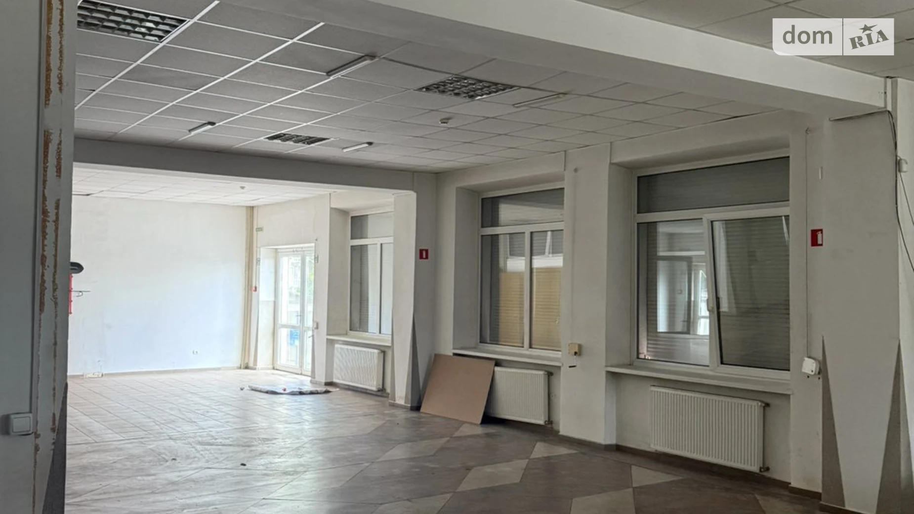 Сдается в аренду помещения свободного назначения 210 кв. м в 2-этажном здании, цена: 1680 $ - фото 3