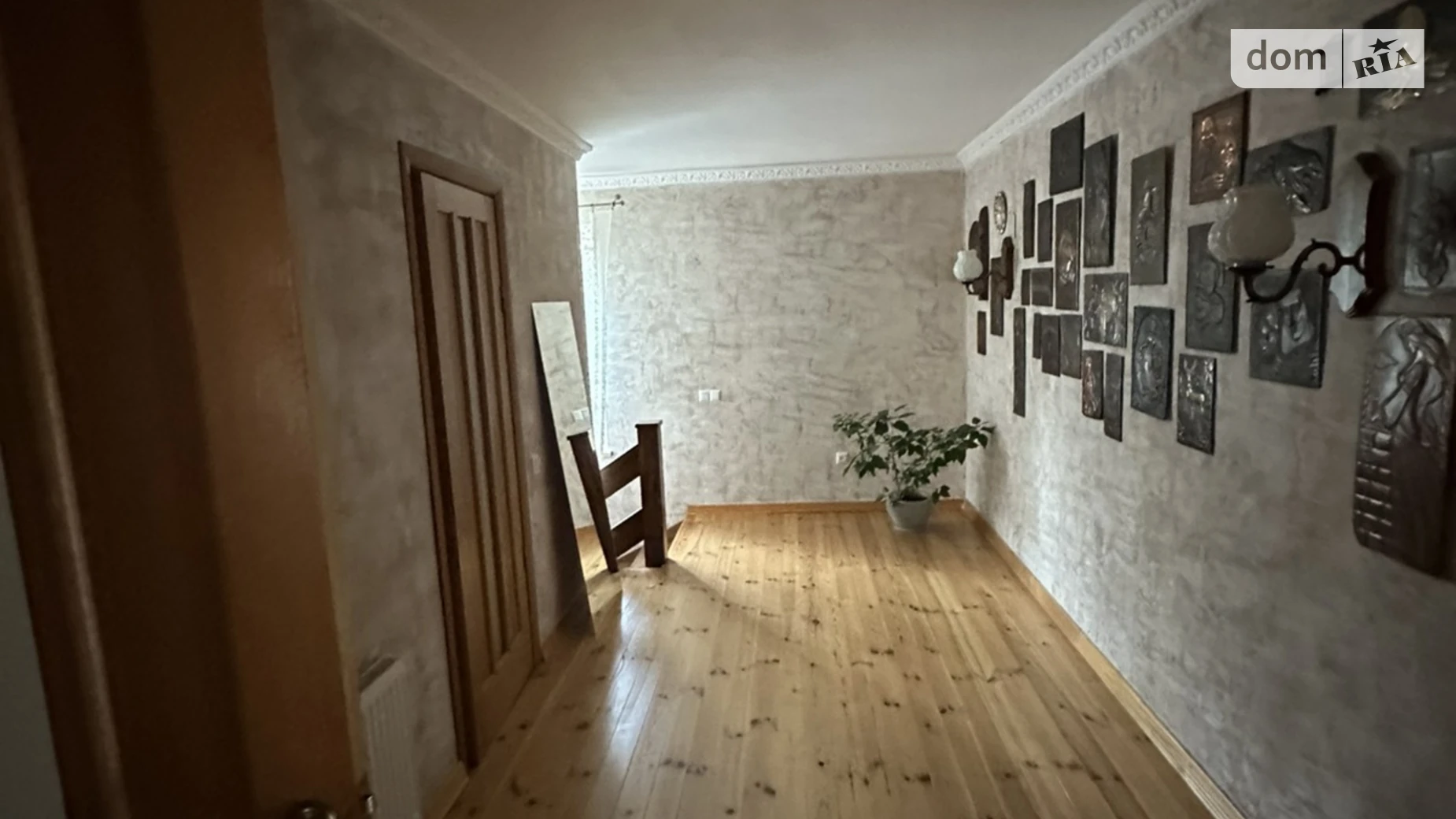 Продается дом на 2 этажа 215 кв. м с баней/сауной, цена: 310000 $ - фото 2