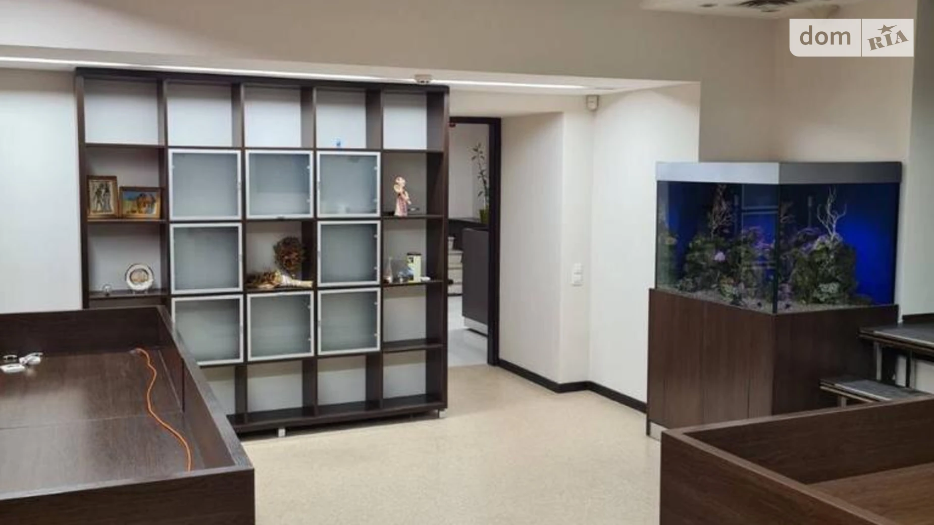 Продается офис 280.9 кв. м в бизнес-центре, цена: 550000 $ - фото 3
