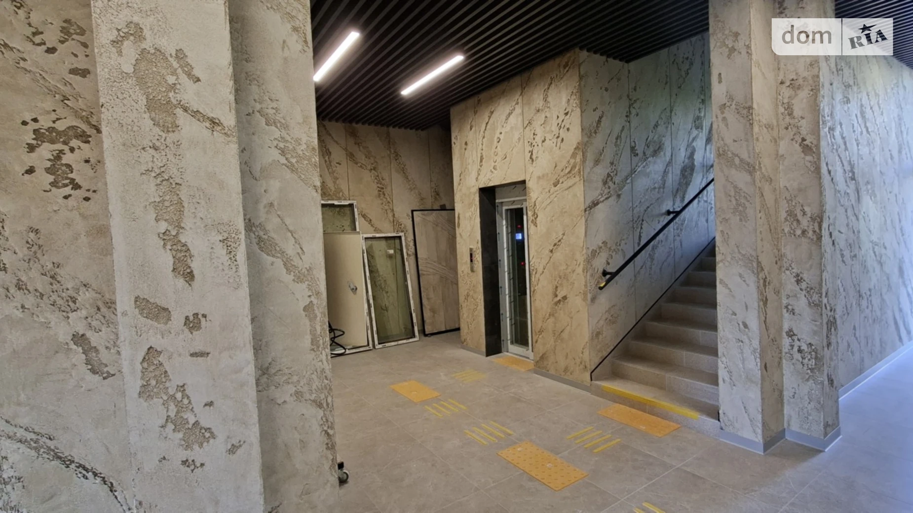 Продается 1-комнатная квартира 33.6 кв. м в Ужгороде, цена: 51999 $ - фото 3