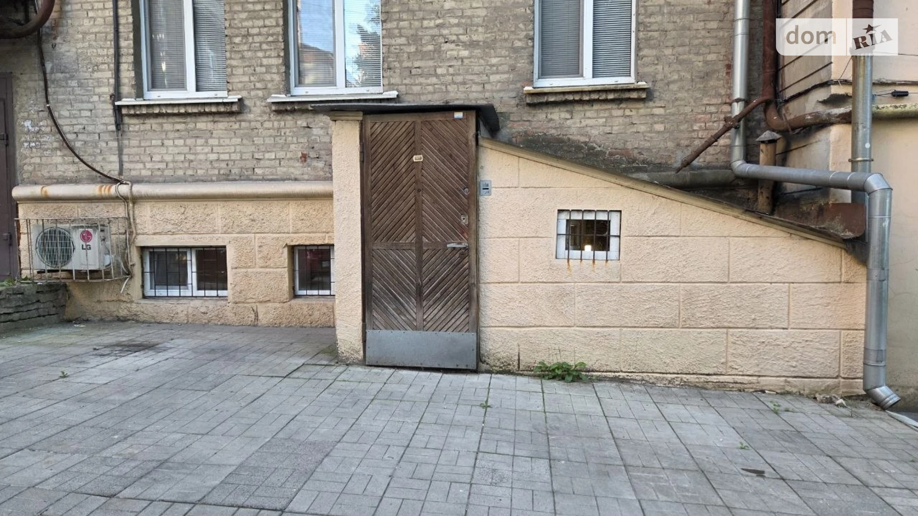 Продается 3-комнатная квартира 63.6 кв. м в Днепре, ул. Левка Лукьяненко, 2Е - фото 2