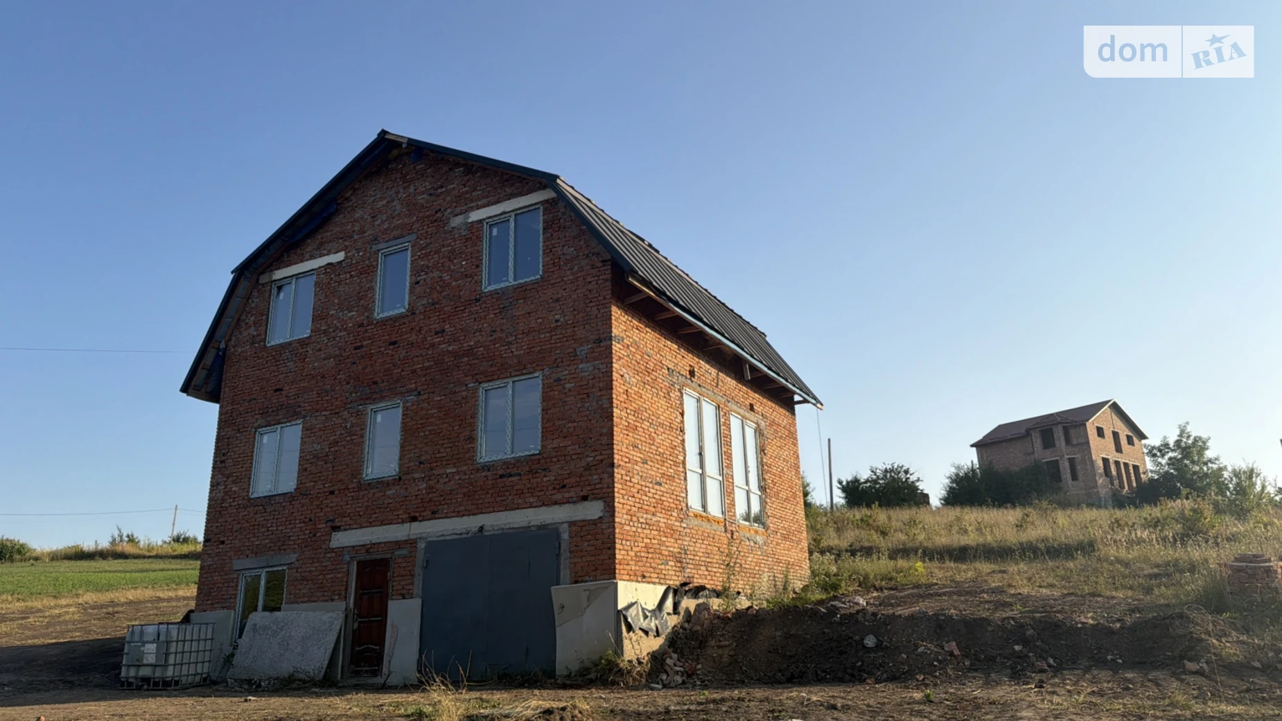 Продается дом на 3 этажа 214.5 кв. м с гаражом, цена: 85000 $ - фото 3