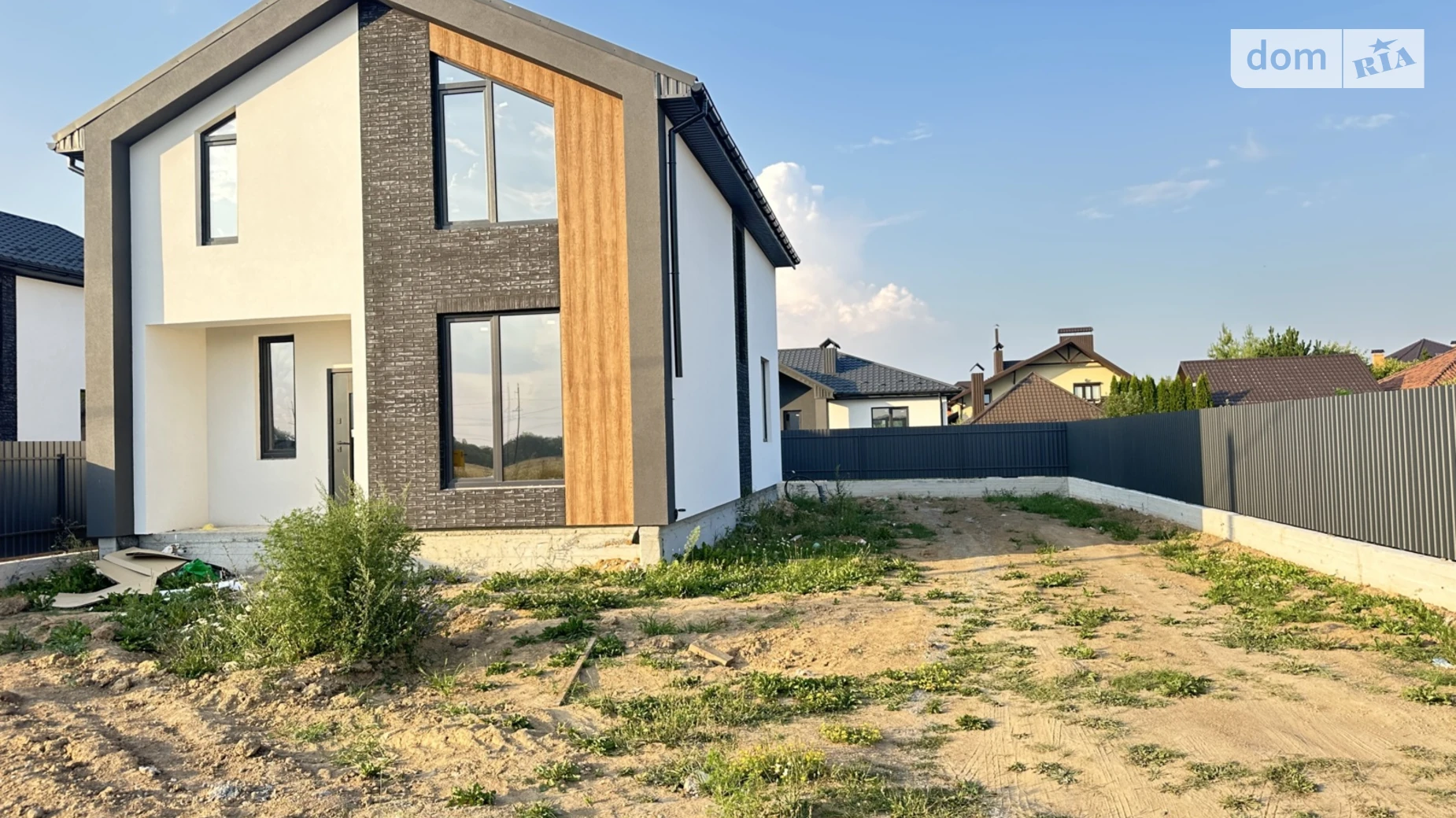 Продается дом на 2 этажа 120 кв. м с гаражом, цена: 140000 $ - фото 4