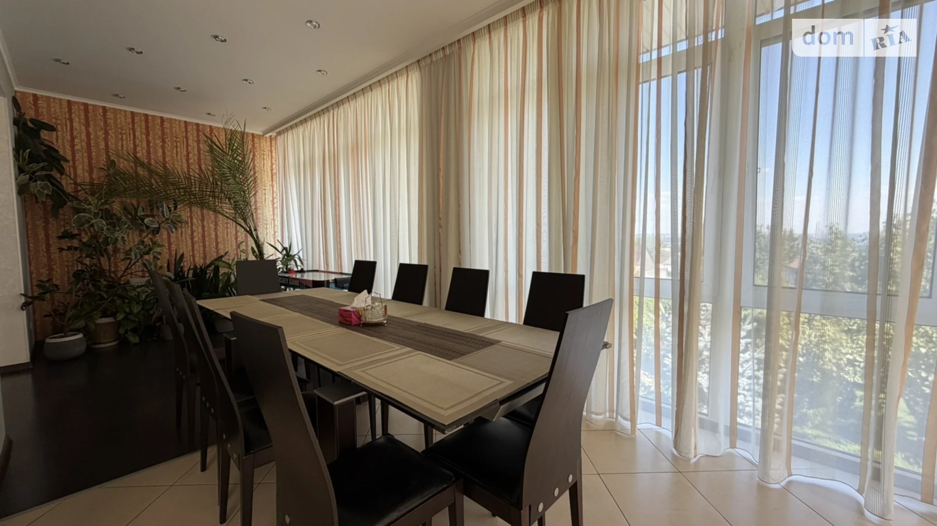 Продается дом на 3 этажа 377.2 кв. м с камином, цена: 490000 $ - фото 2