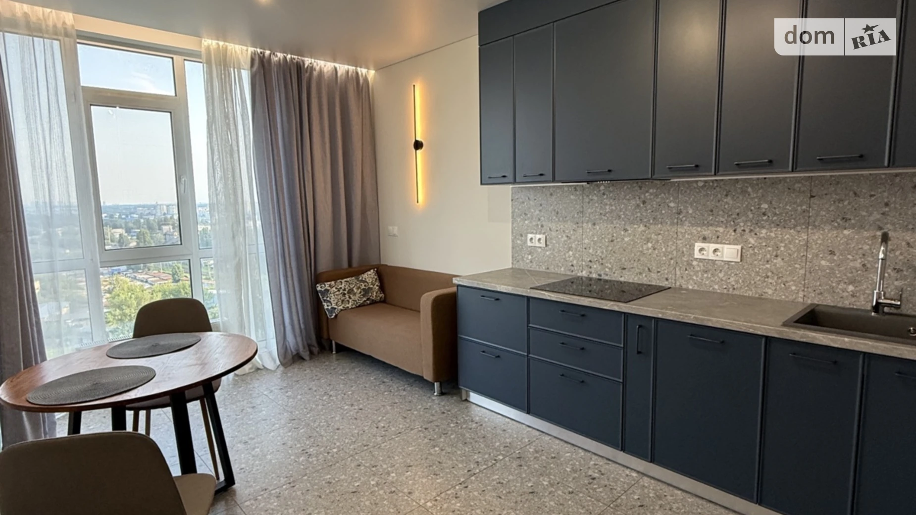 Продается 2-комнатная квартира 56 кв. м в Киеве, просп. Любомира Гузара, 15А - фото 2