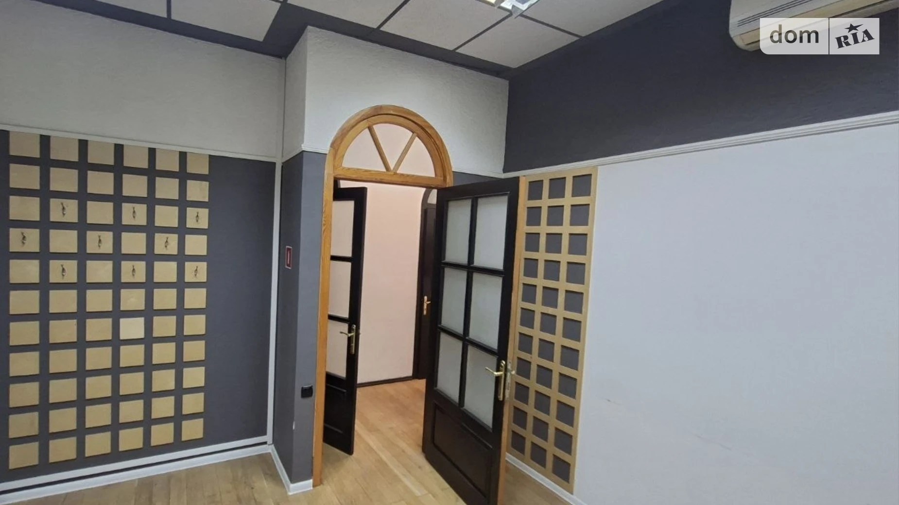 Сдается в аренду офис 115 кв. м в бизнес-центре, цена: 30000 грн - фото 2