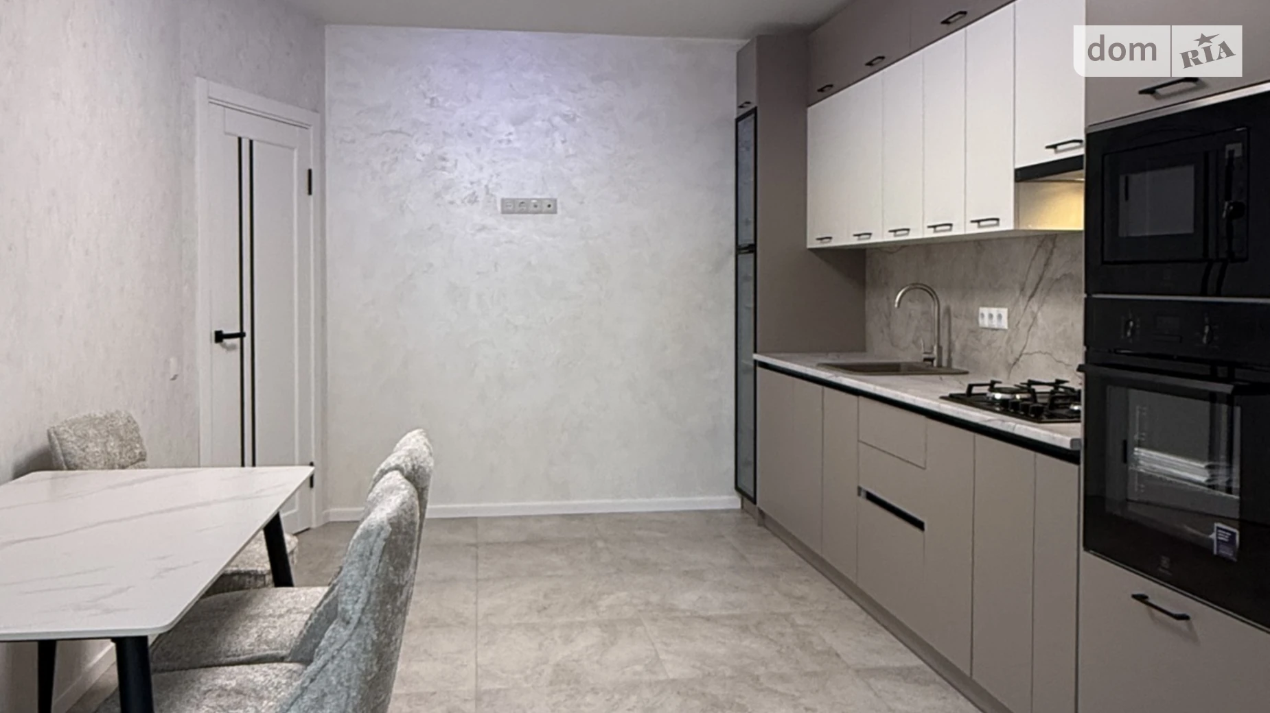 Продается 2-комнатная квартира 76 кв. м в Хмельницком, ул. Озерная, 4 - фото 2