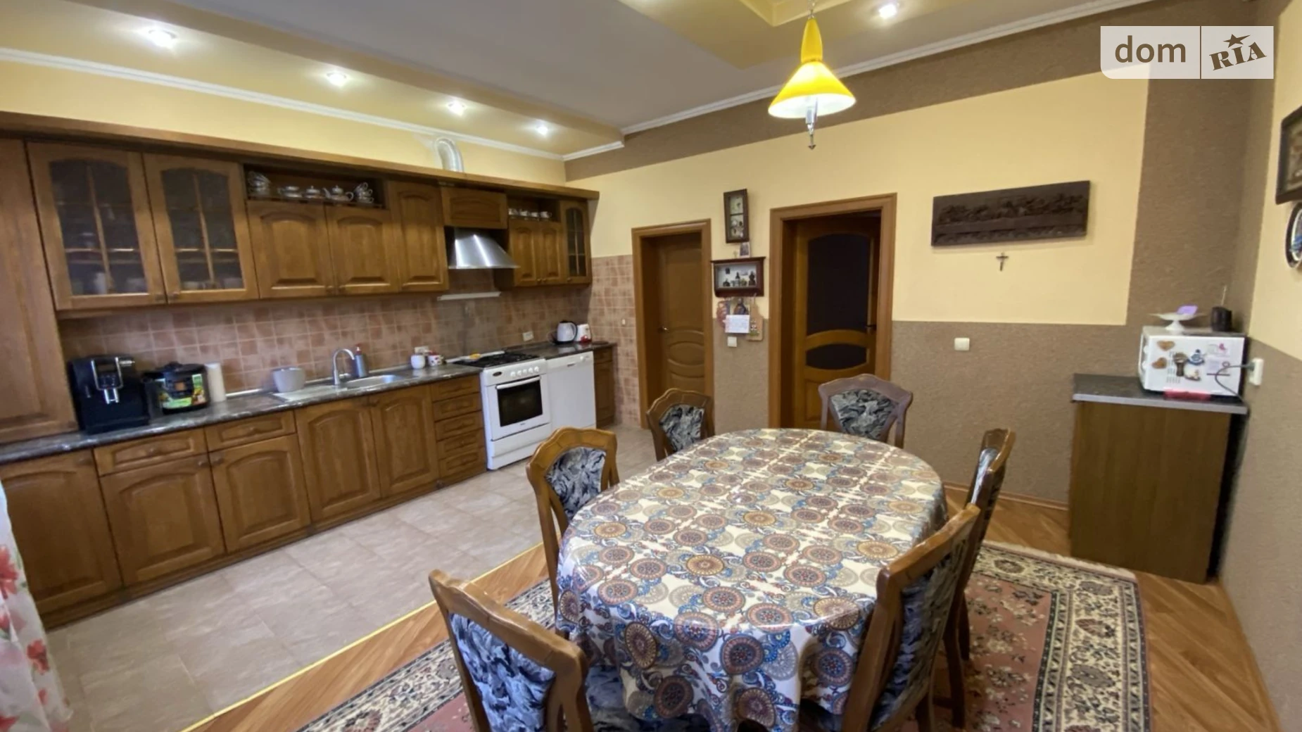 Продается дом на 2 этажа 215 кв. м с мебелью, цена: 220000 $ - фото 3