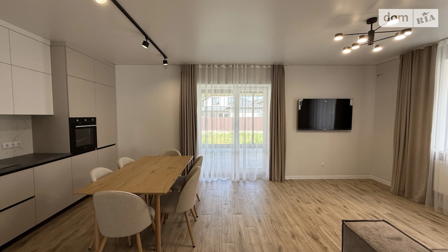 Продается дом на 2 этажа 120 кв. м с камином, цена: 190000 $ - фото 2