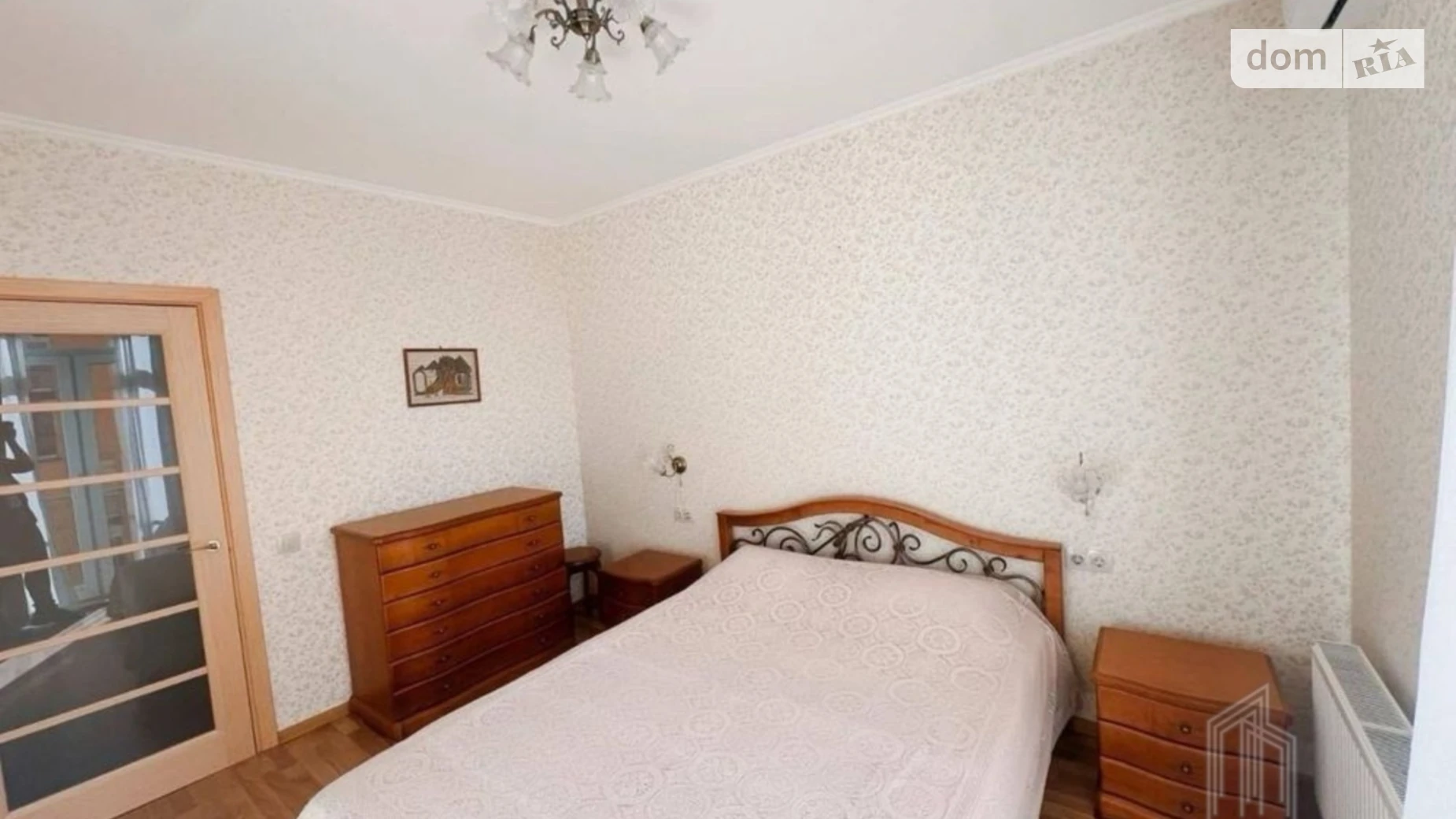 Продается 1-комнатная квартира 39.9 кв. м в Киеве, ул. Регенераторная, 4 - фото 2