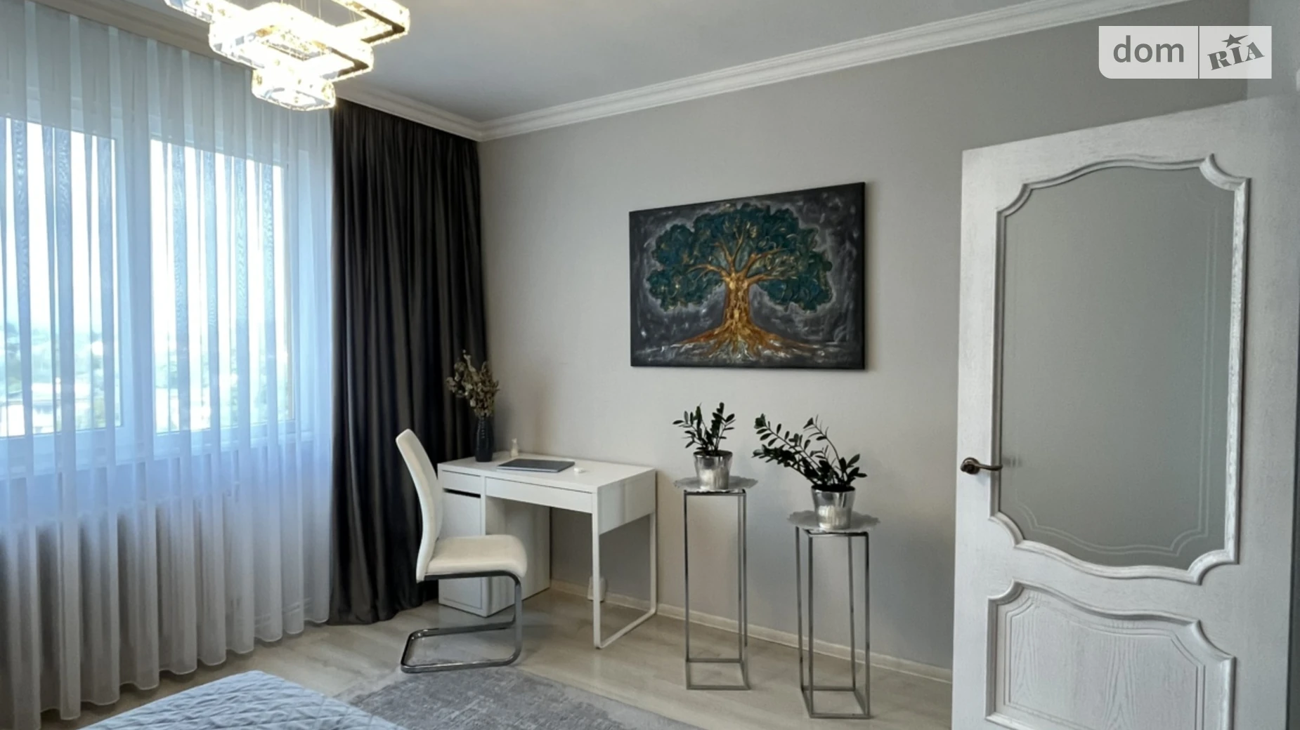 Продается 3-комнатная квартира 78.4 кв. м в Ужгороде, просп. Свободы - фото 3