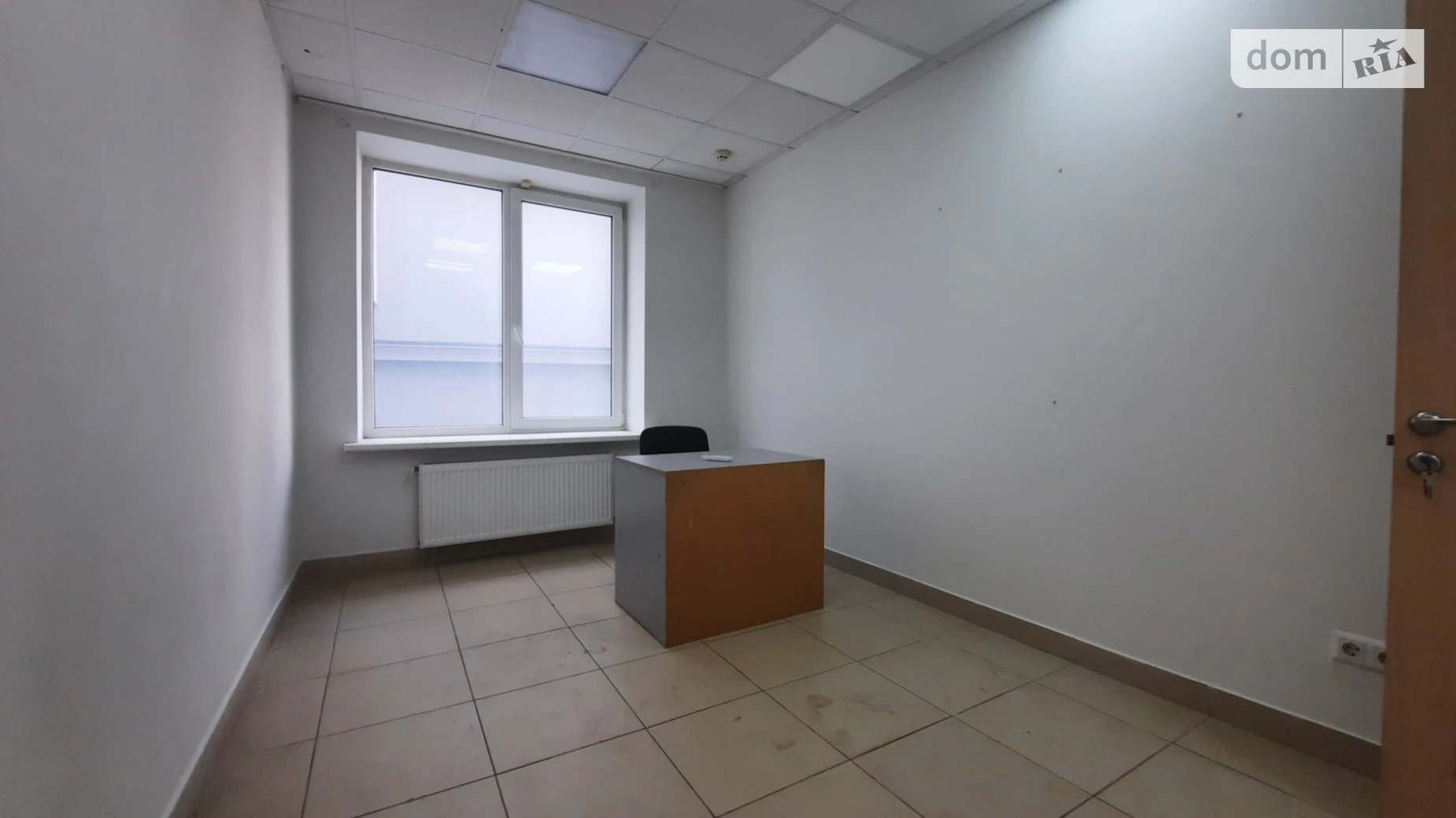 Сдается в аренду офис 14 кв. м в бизнес-центре, цена: 5000 грн - фото 2