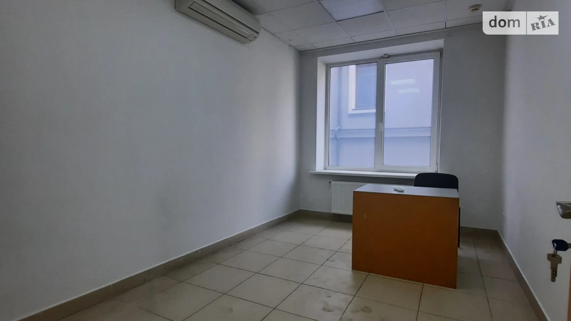 Сдается в аренду офис 14 кв. м в бизнес-центре, цена: 5000 грн - фото 3