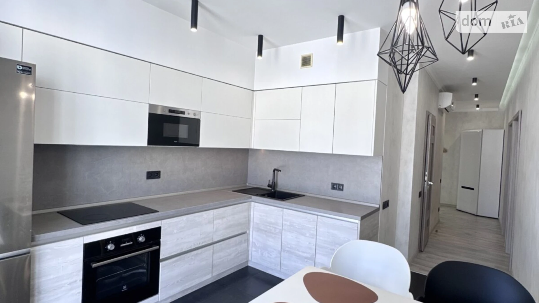 Продається 2-кімнатна квартира 61.1 кв. м у Одесі, вул. Березова, 2 корпус 1 - фото 2