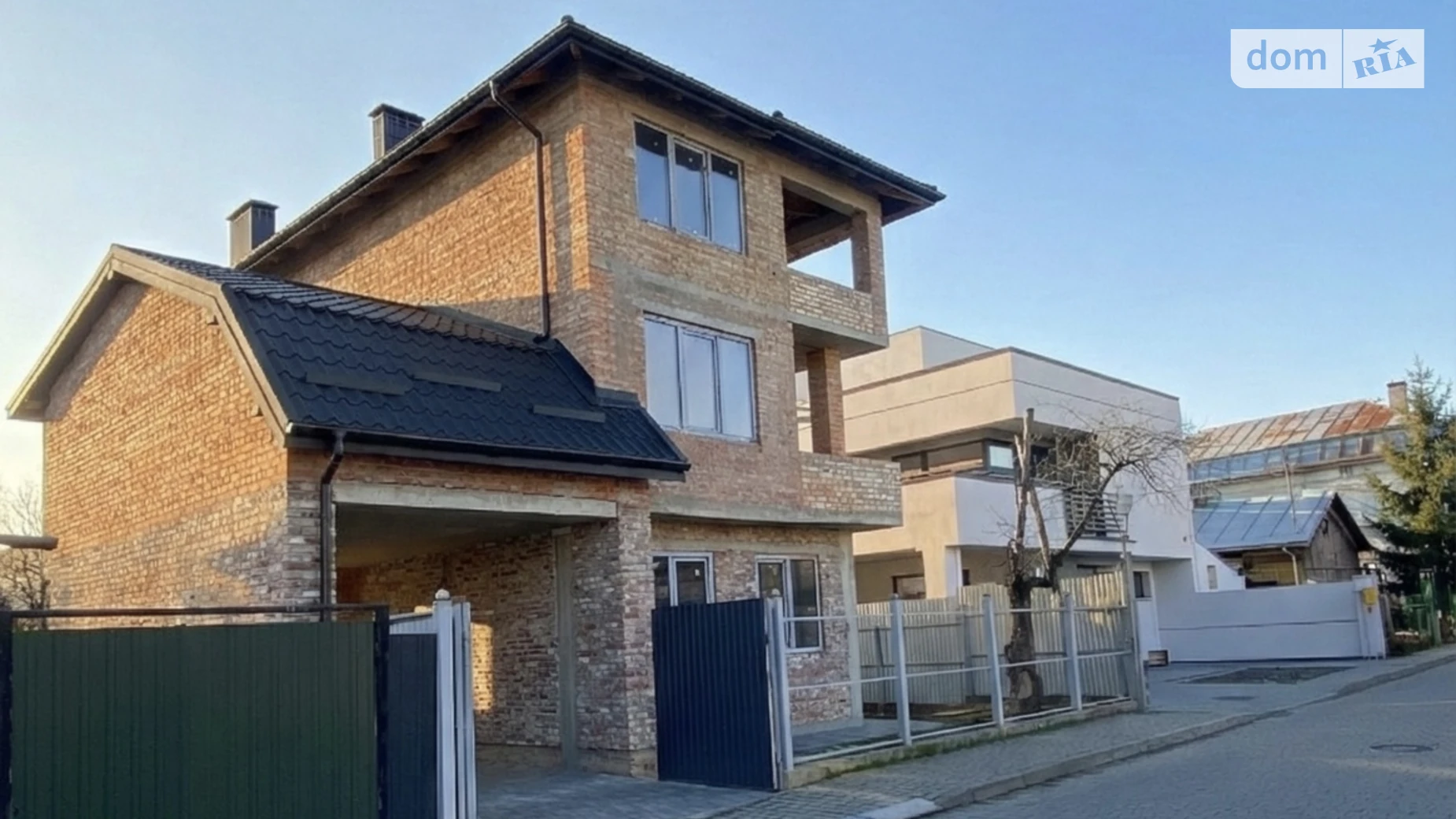 Продается дом на 3 этажа 246 кв. м с подвалом, цена: 299000 $ - фото 5