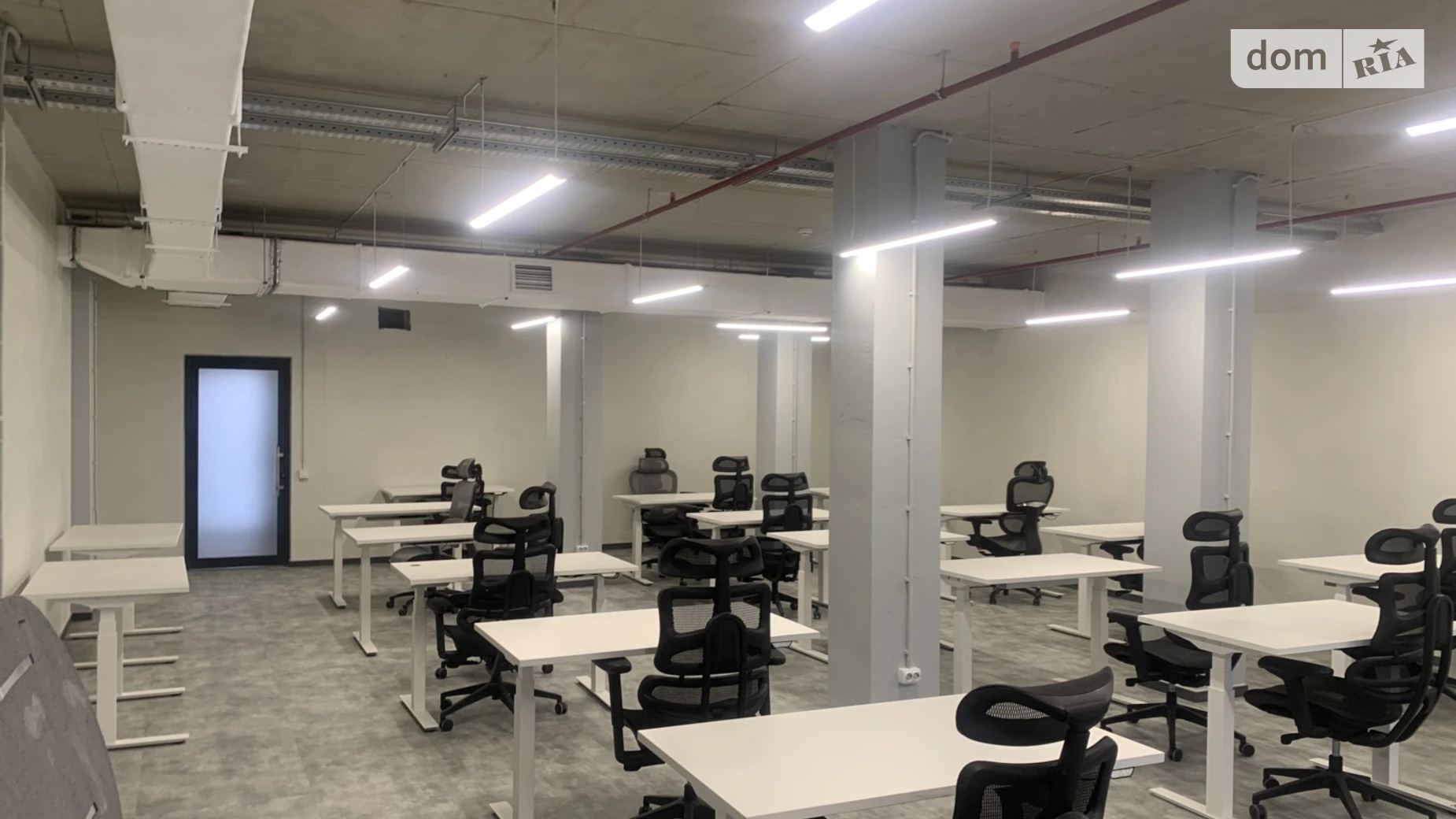 Сдается в аренду офис 840 кв. м в бизнес-центре, цена: 13440 $ - фото 4