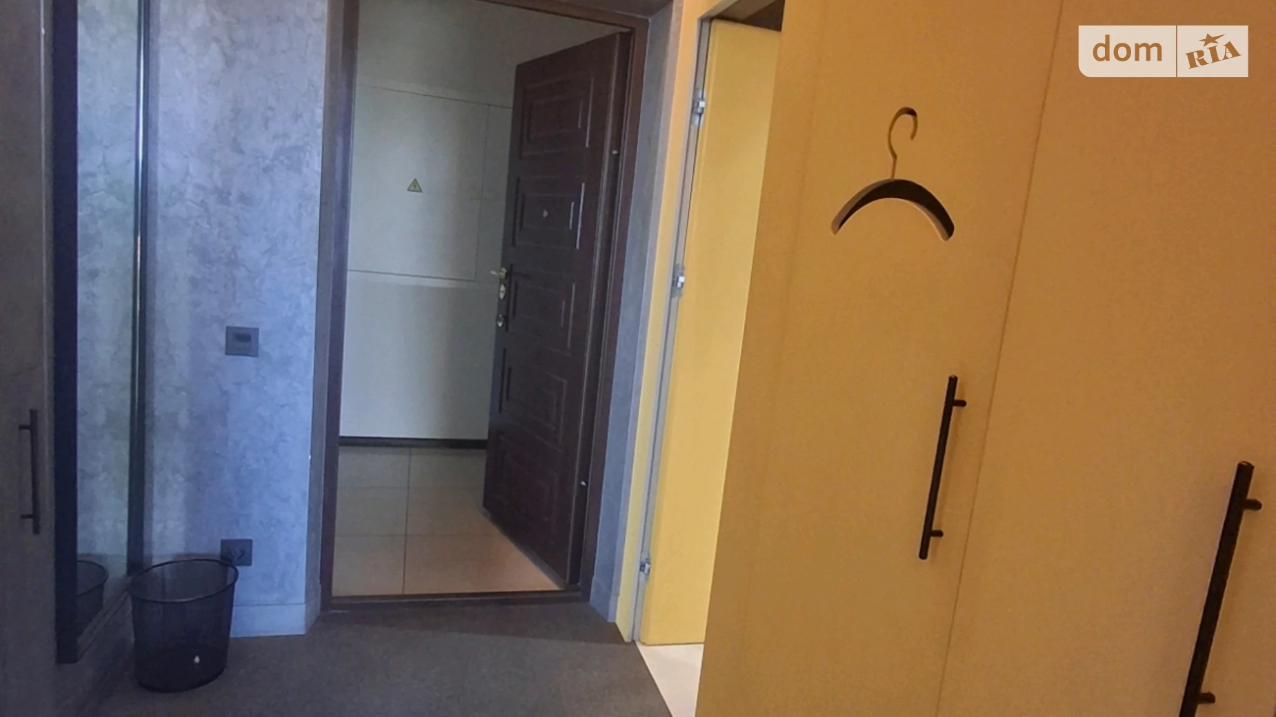 Сдается в аренду офис 42 кв. м в бизнес-центре, цена: 700 $ - фото 2