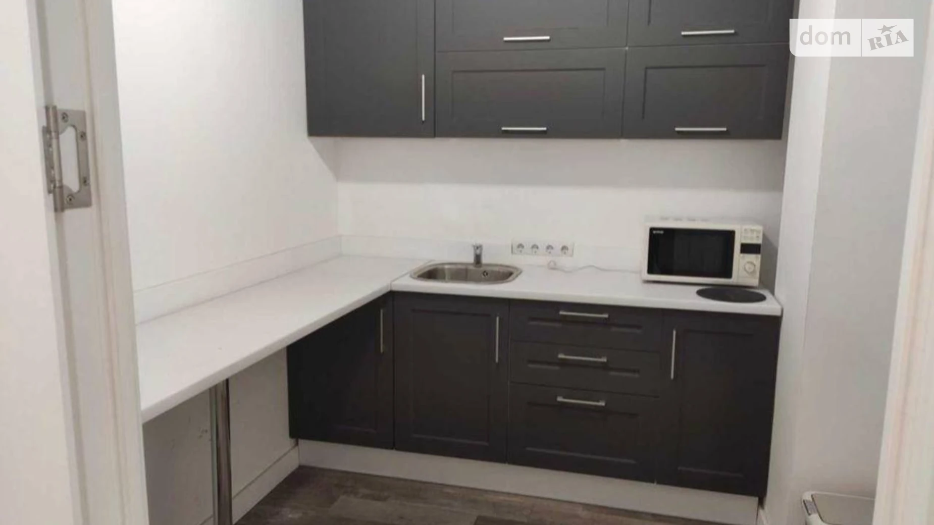 Сдается в аренду офис 145 кв. м в бизнес-центре, цена: 2900 $ - фото 5