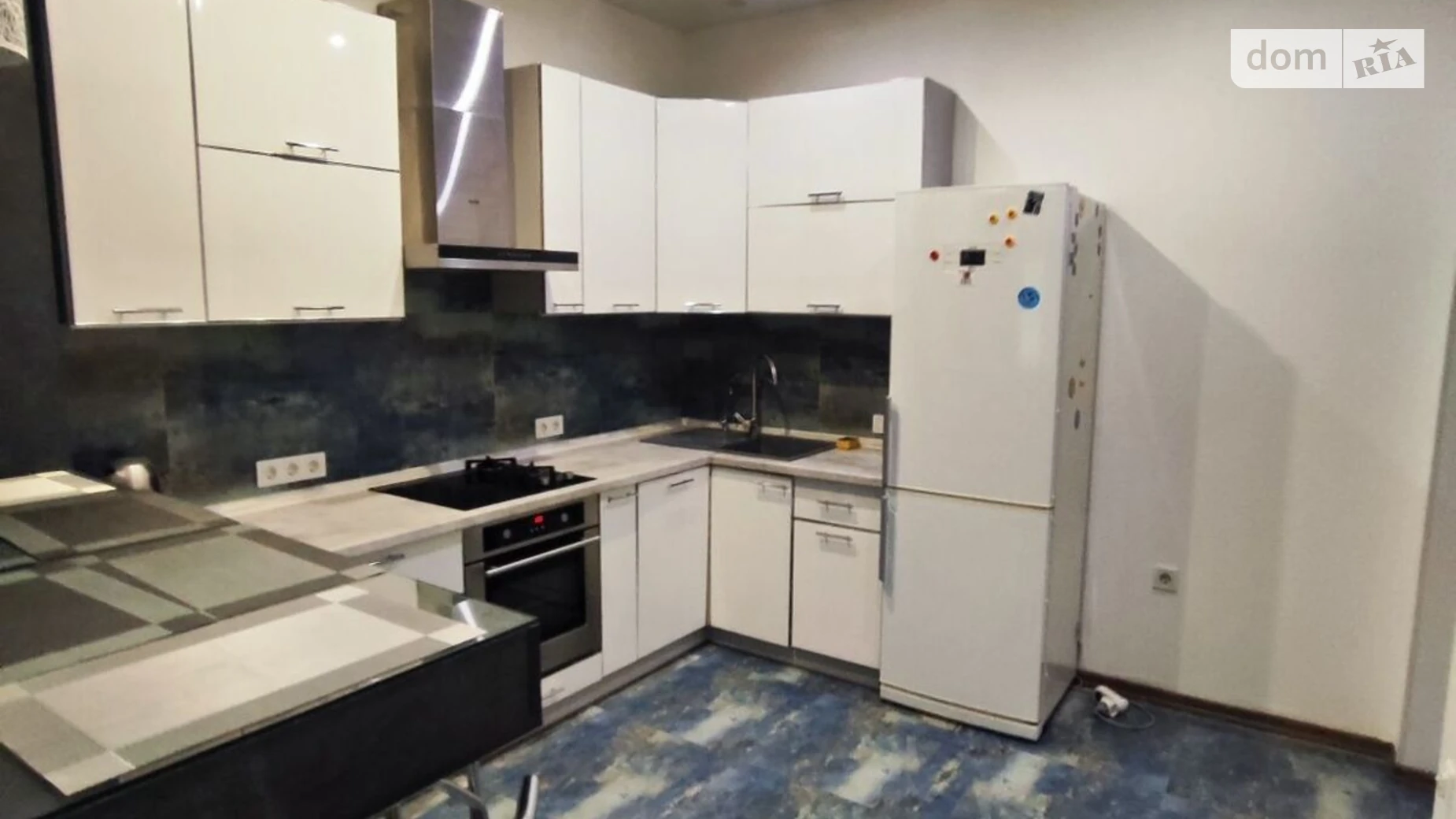 Продается 3-комнатная квартира 90 кв. м в Василькове, ул. Декабристов, 151/2 - фото 2