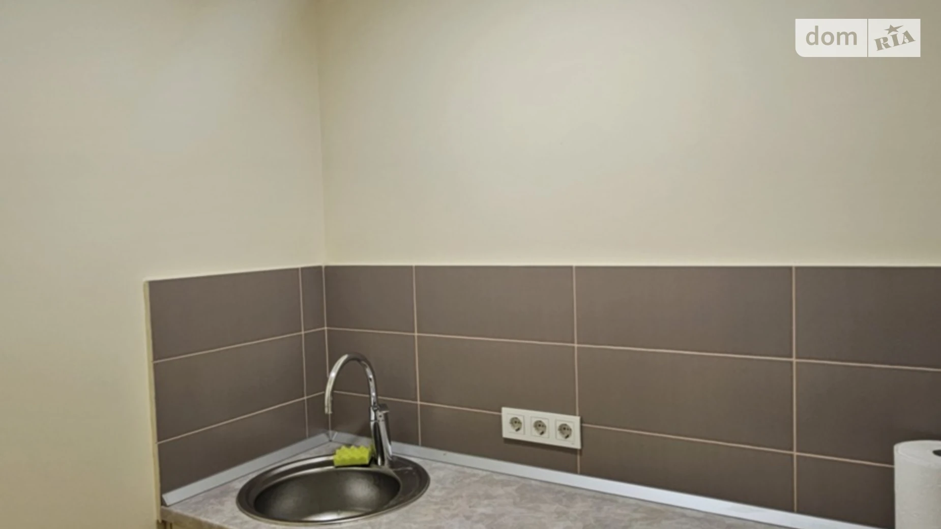 Сдается в аренду офис 85 кв. м в бизнес-центре, цена: 800 $ - фото 3