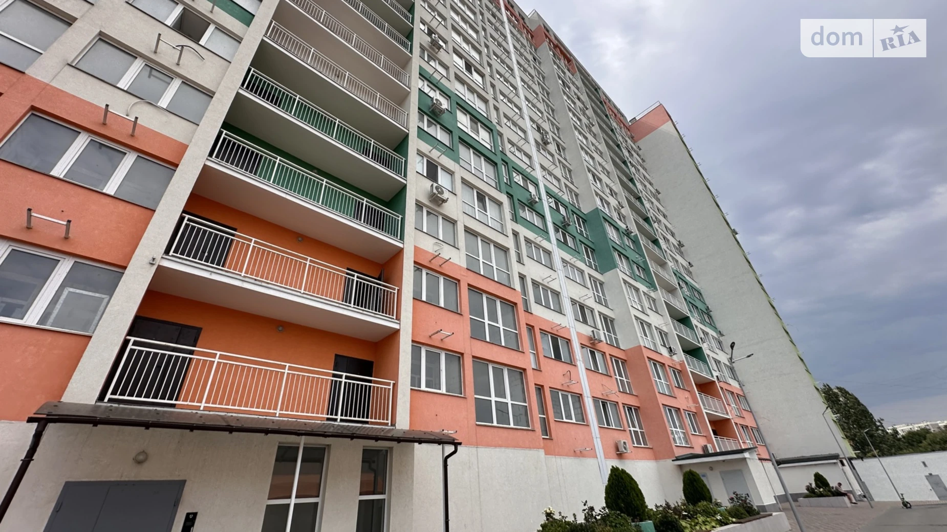 Продается 2-комнатная квартира 53 кв. м в Одессе, ул. Бугаевская, 44 - фото 2