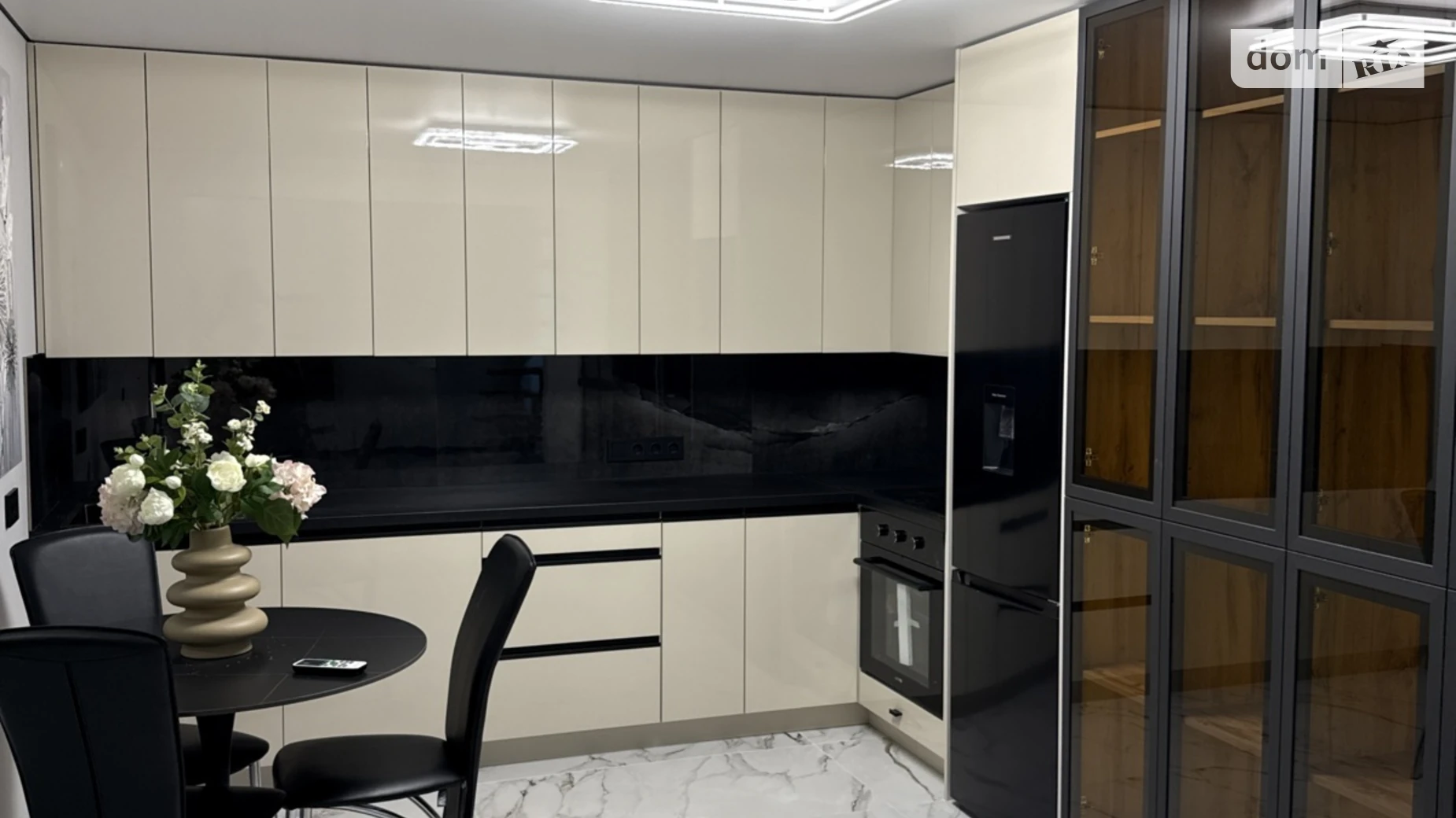 Продается 1-комнатная квартира 77 кв. м в Ровно, ул. Соборная, 364 - фото 5