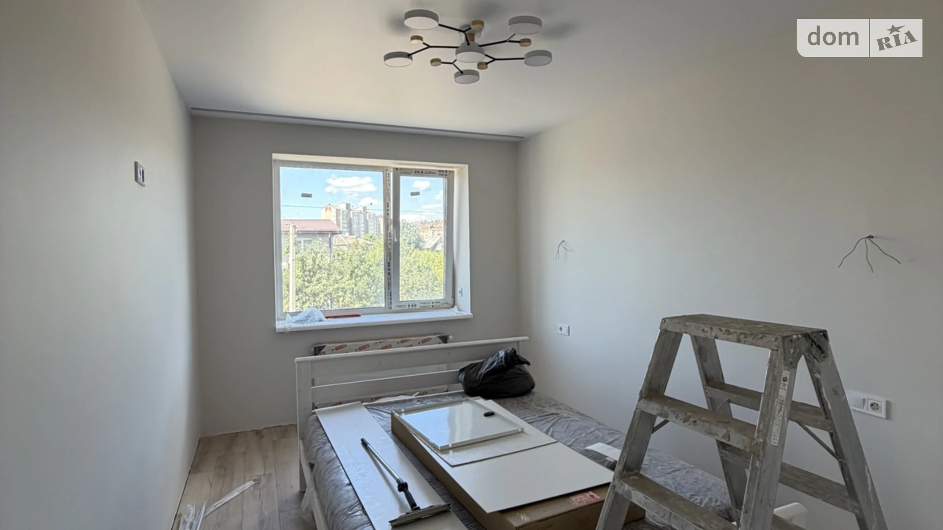 Продается 2-комнатная квартира 64 кв. м в Ивано-Франковске, ул. Мира, 100 - фото 2