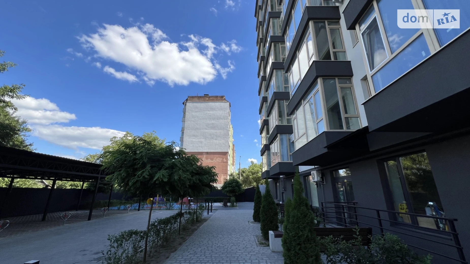Продается 2-комнатная квартира 67.8 кв. м в Ивано-Франковске, ул. Мира, 100А - фото 2
