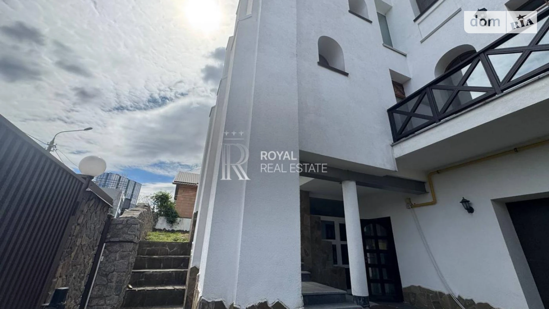 Сдается в аренду дом на 3 этажа 570.3 кв. м с мансардой, цена: 9000 $ - фото 3