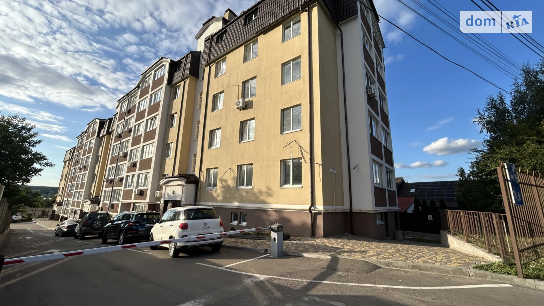 Продается 3-комнатная квартира 76 кв. м в Хотове, ул. Партизанская, 1А - фото 2
