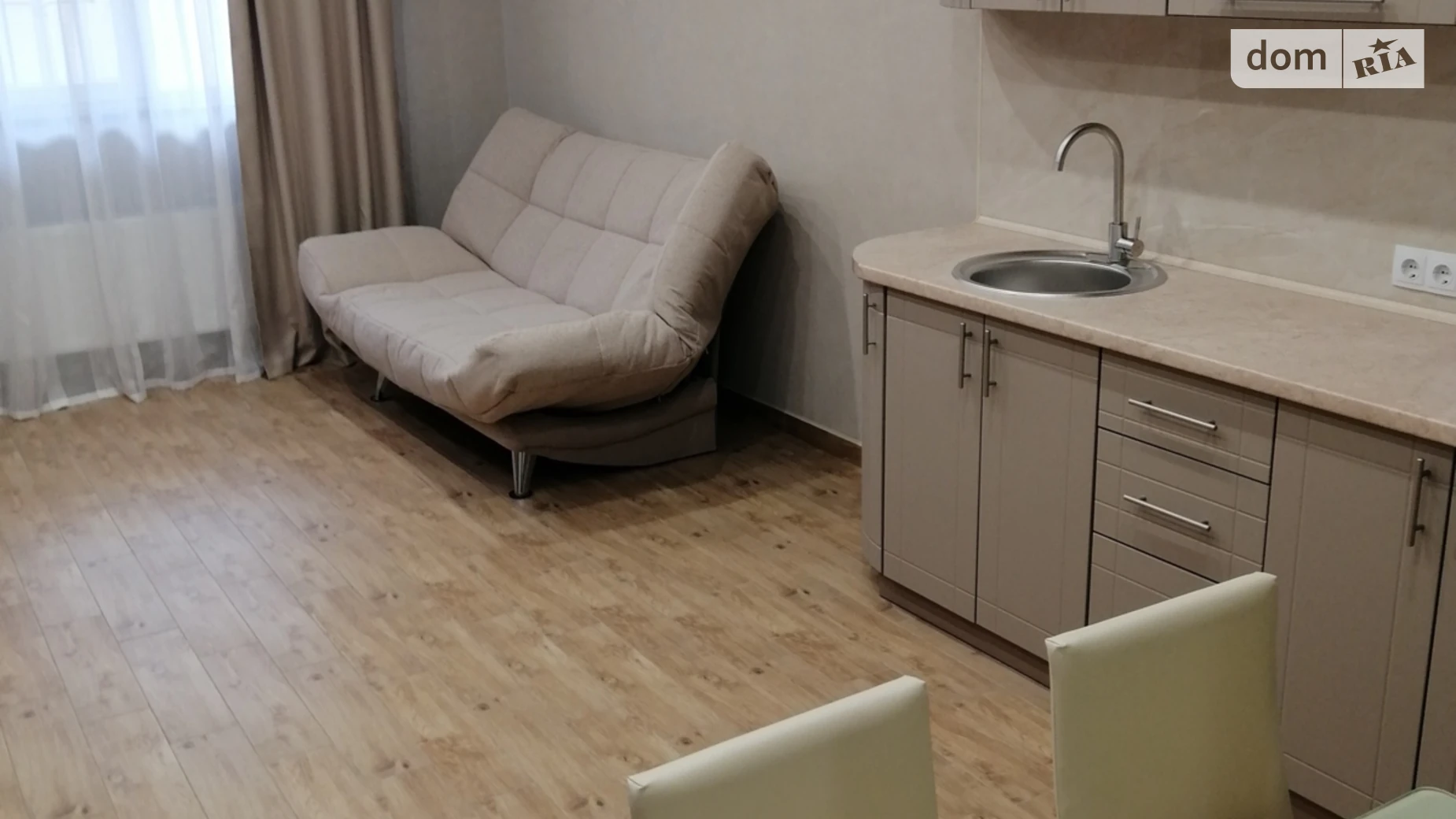 3-комнатная квартира 80 кв. м в Луцке, ул. Героев УПА - фото 3