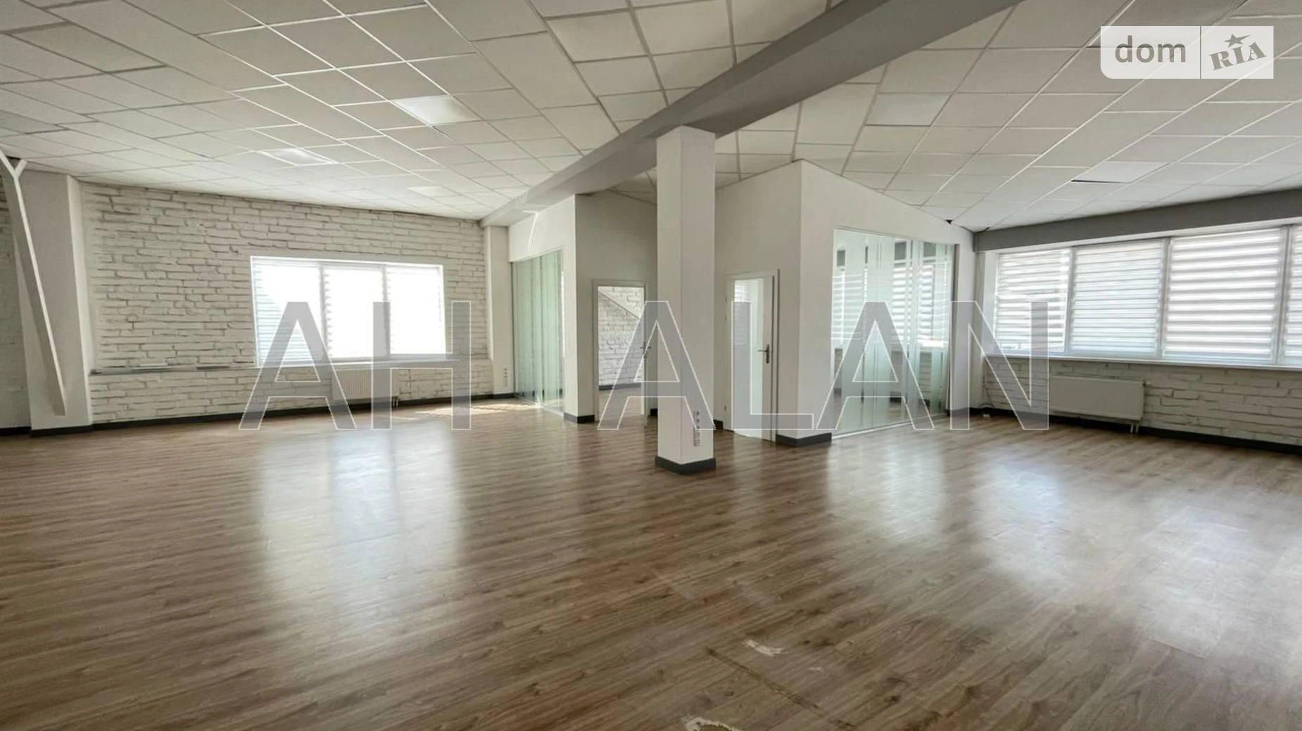 Сдается в аренду офис 163 кв. м в бизнес-центре, цена: 69870 грн - фото 3