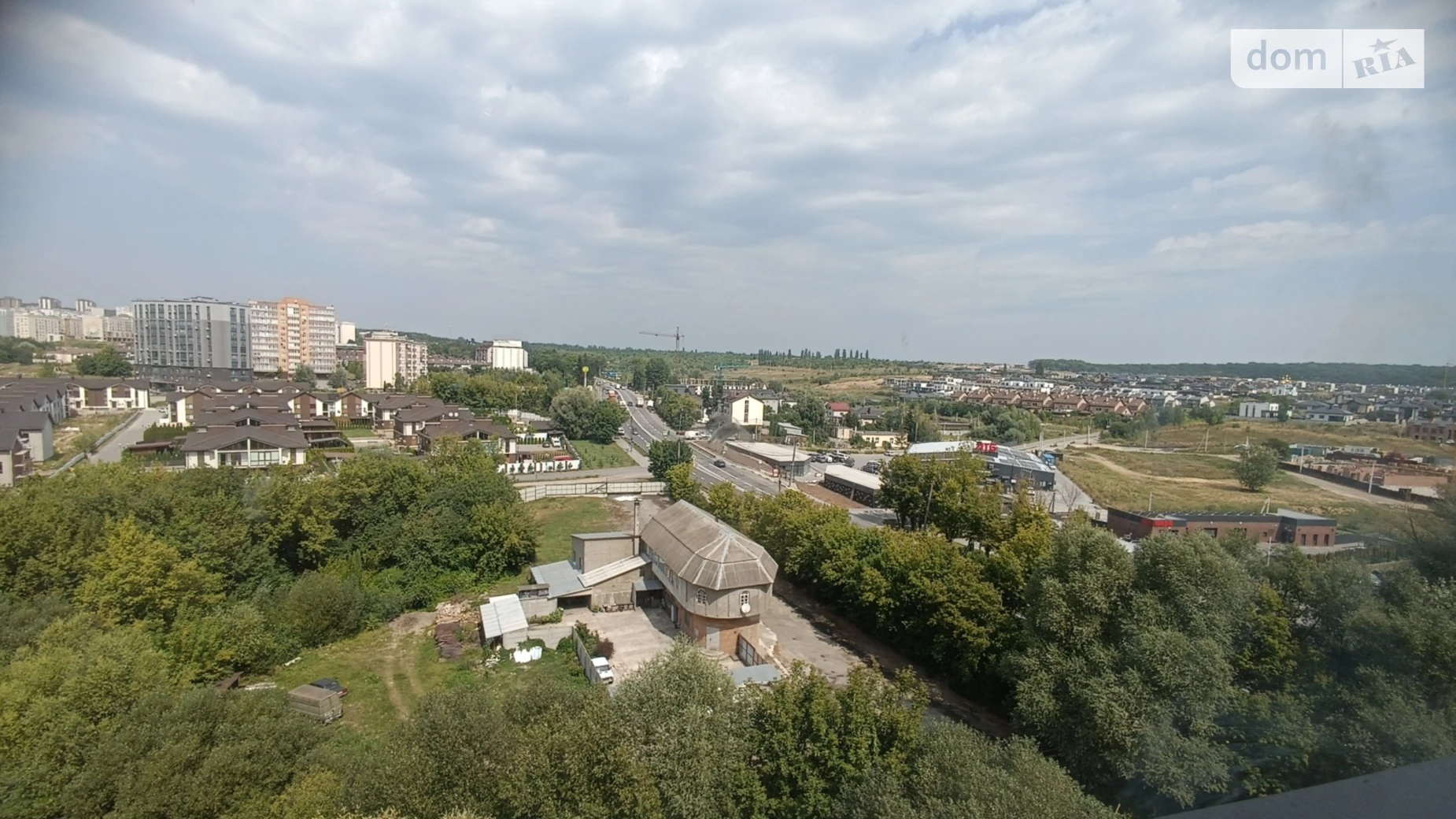 Продается 4-комнатная квартира 124 кв. м в Хмельницком, ул. Озерная, 17 - фото 2
