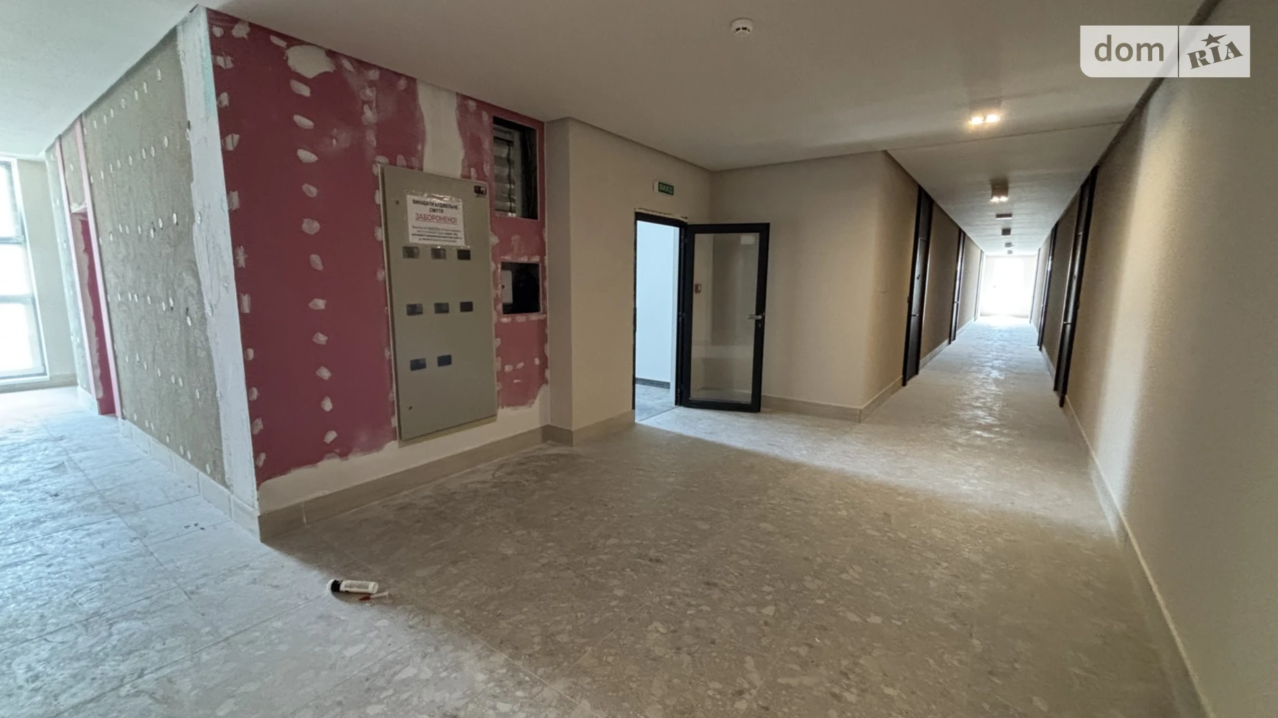 Продается 1-комнатная квартира 47 кв. м в Минае, ул. Августина Волошина, 18 - фото 2