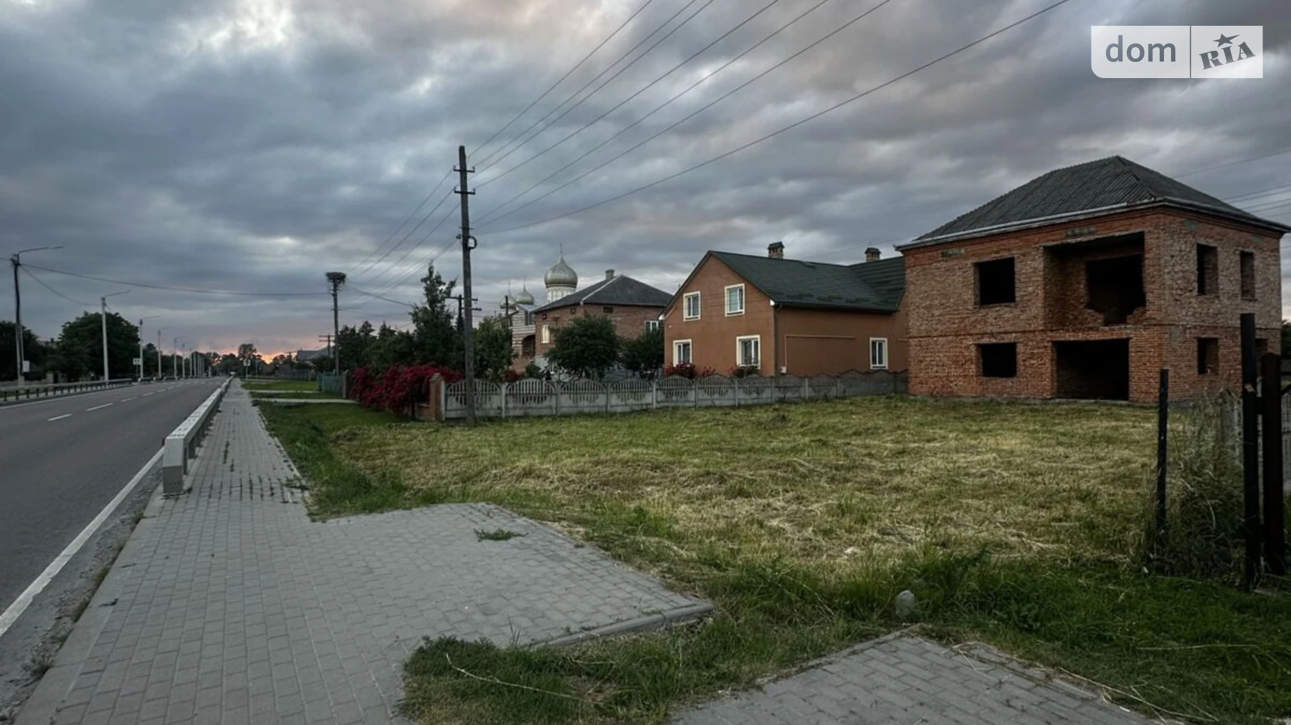 Продается дом на 2 этажа 145 кв. м с гаражом, цена: 17300 $ - фото 2