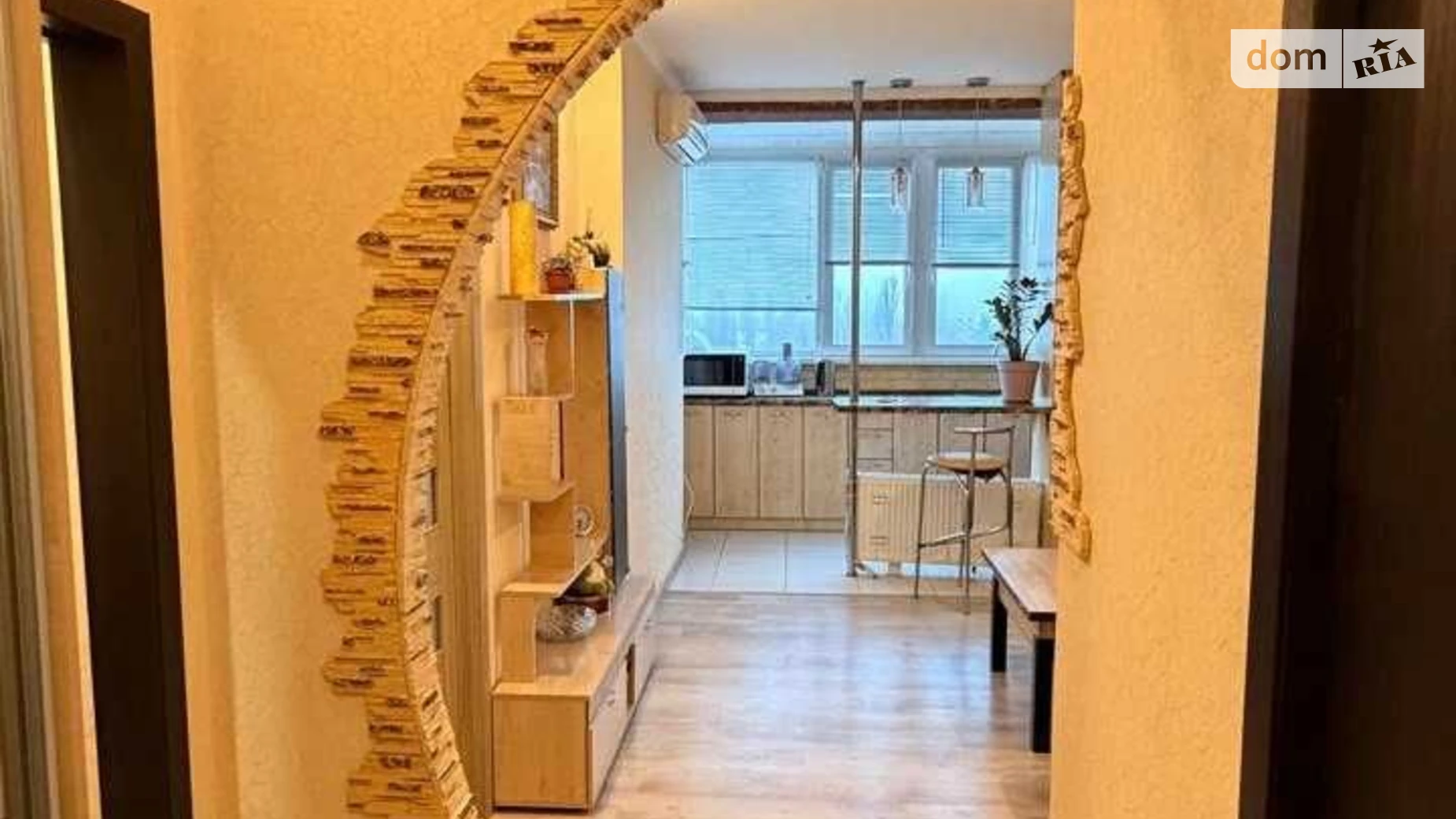 Продается 1-комнатная квартира 47 кв. м в Чернигове, ул. Казацкая - фото 2