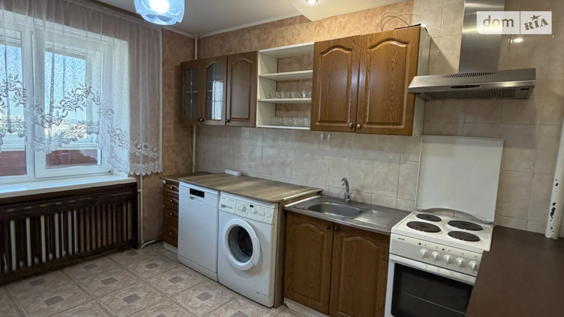 Сдается в аренду 3-комнатная квартира 93 кв. м в Киеве, ул. Братьев Зеровых, 14Б - фото 2