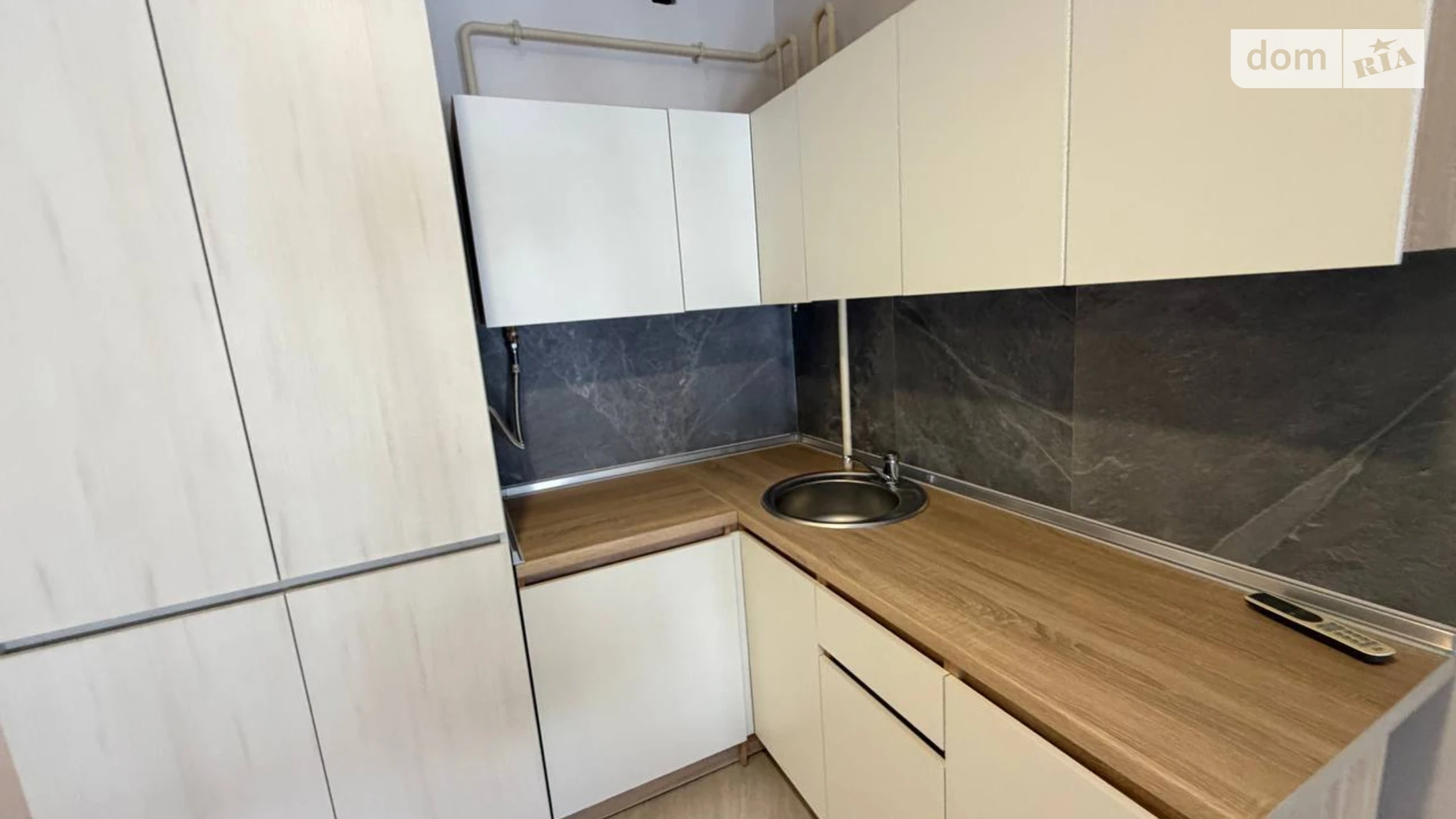 Сдается в аренду офис 84.5 кв. м в бизнес-центре, цена: 20000 грн - фото 2